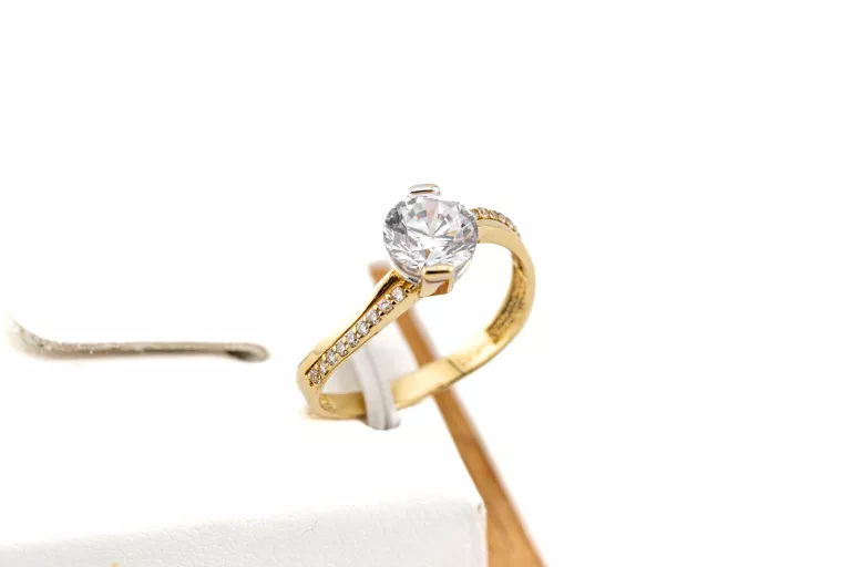 zc016-olsniewajacy-zloty-pierscionek-z-duza-cyrkonia-zloto-585-14k-r15-marka-248811-958954