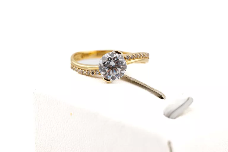 zc016-olsniewajacy-zloty-pierscionek-z-duza-cyrkonia-zloto-585-14k-r15-kamien-17088-128