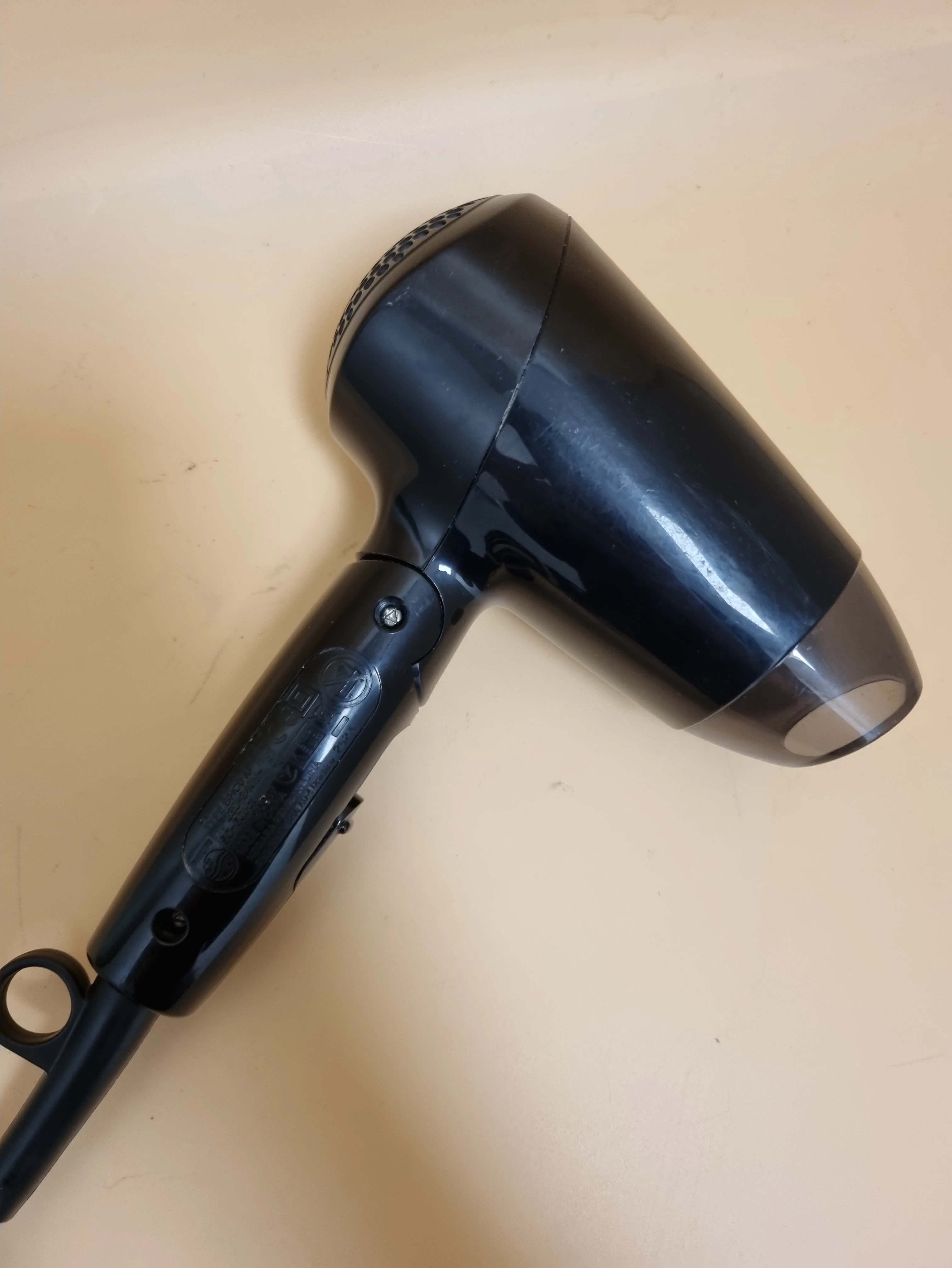 suszarka-philips-bhc010-1200w-moc-120000