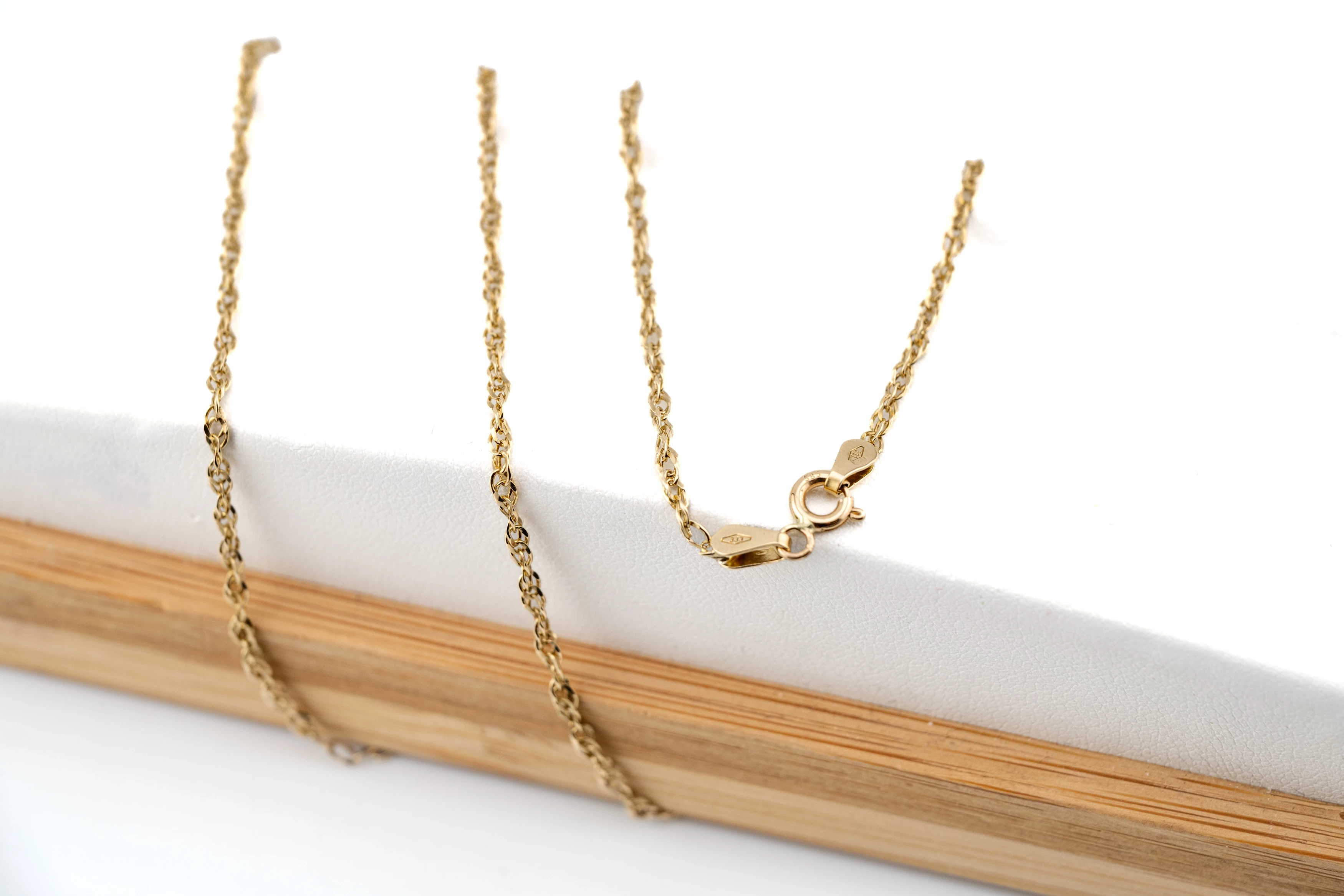 piekny-zloty-lancuszek-singapur-pod-zawieszke-zloto-pr-333-50-cm-plec-15851-1