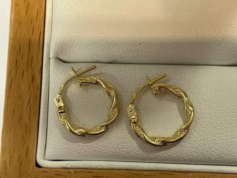 zlote-kolczyki-male-kola-585-067g-kamien-17088-524288