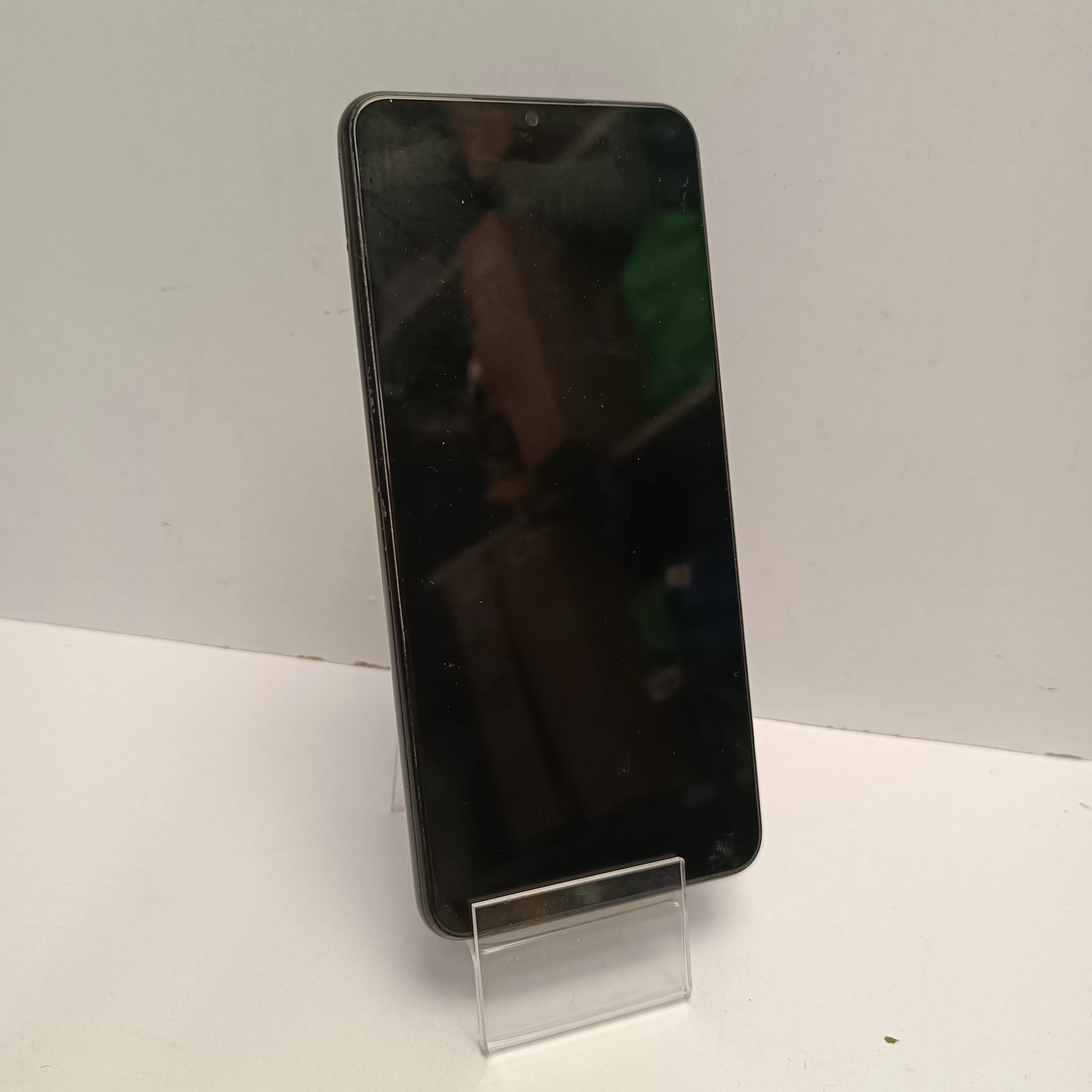 telefon-samsung-galaxy-a04s-przekatna-ekranu-650
