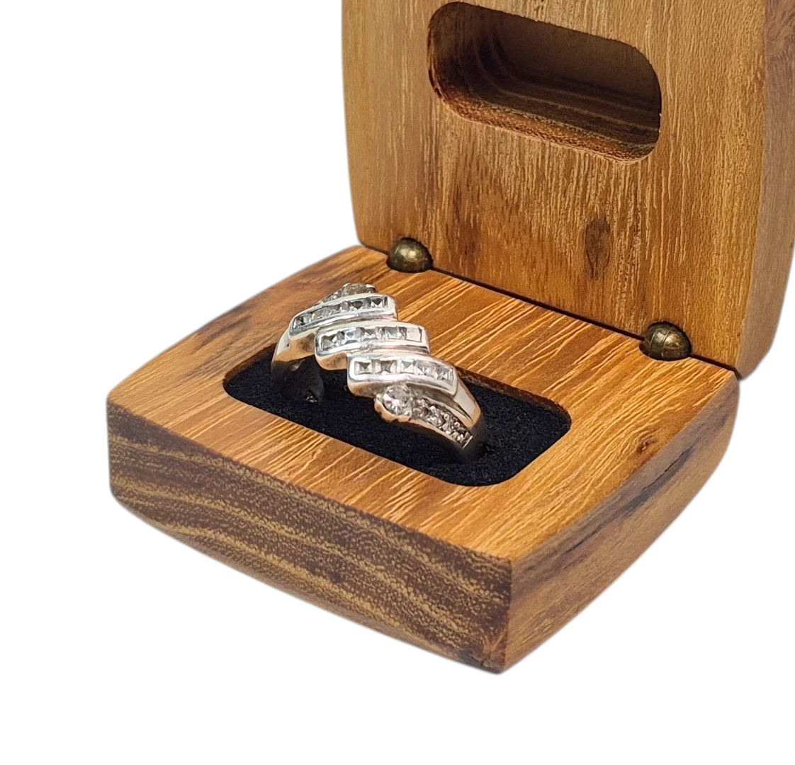 piekny-srebrny-pierscionek-z-kamieniami-664g-925-rodzaj-2205-2