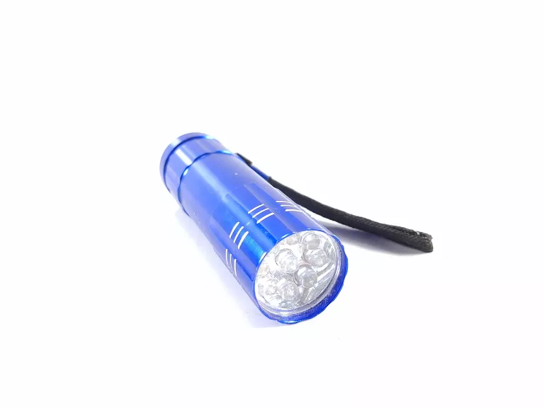 latarka-led-niebieska-glogowska-66-poznan-ska-x