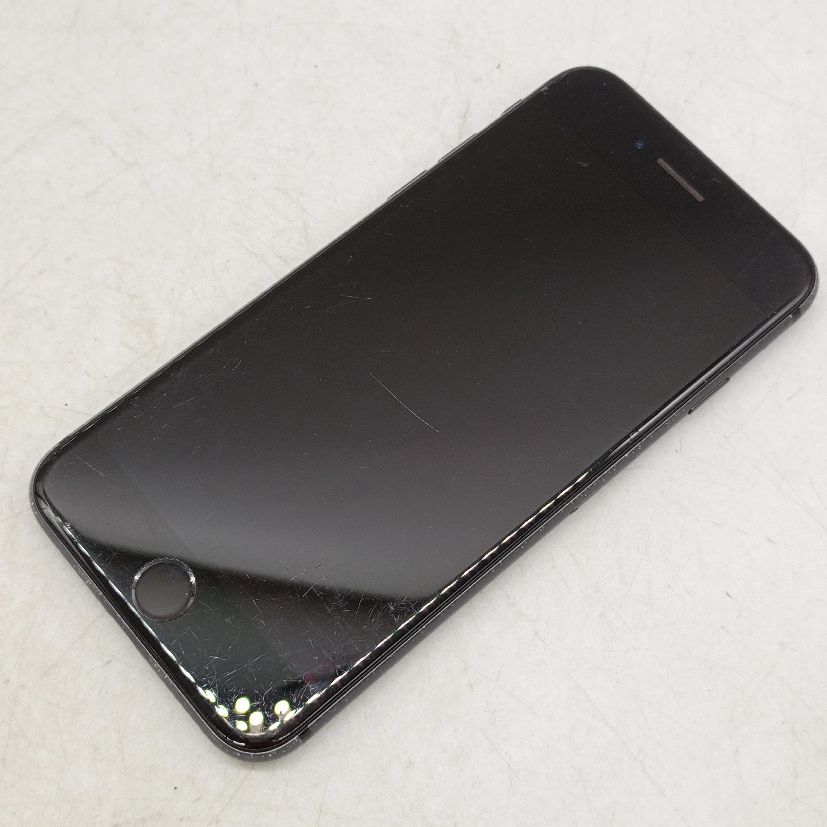 telefon-apple-iphone-8-64gb-85bat-typ-202685-212929