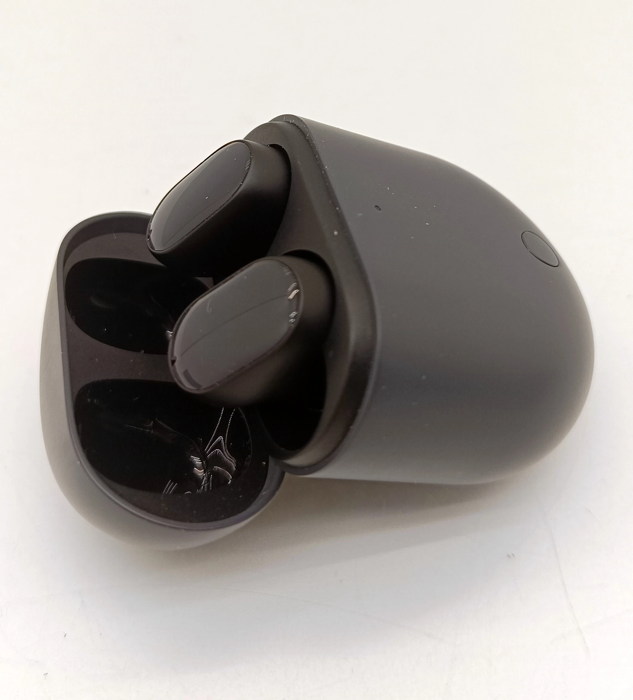 sluchawki-redmi-buds-3pro-kolor-dominujacy-129357-3