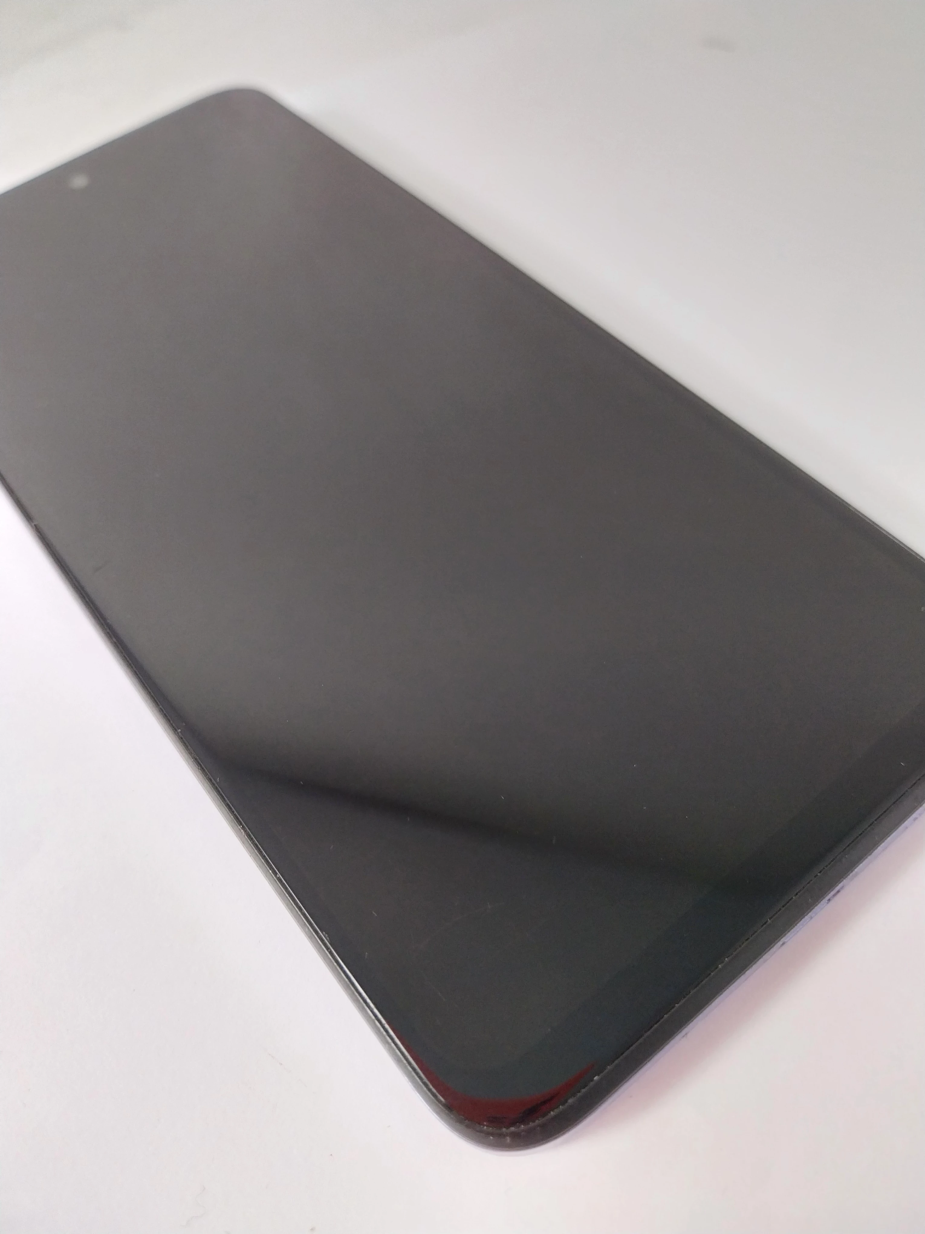 telefon-motorola-g13-128-gb-stan-11323-2