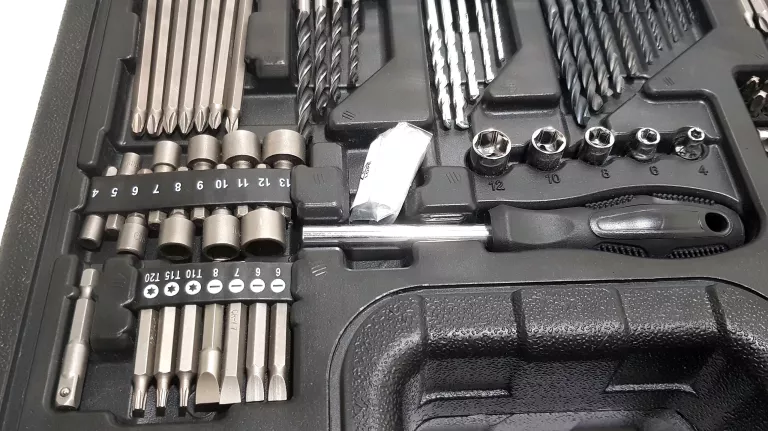 wiertarko-wkretarka-stanley-fatmax-sfmcd700-18v-akumulator-20ah-stan-bdb-miekki-moment-obrotowy-5100