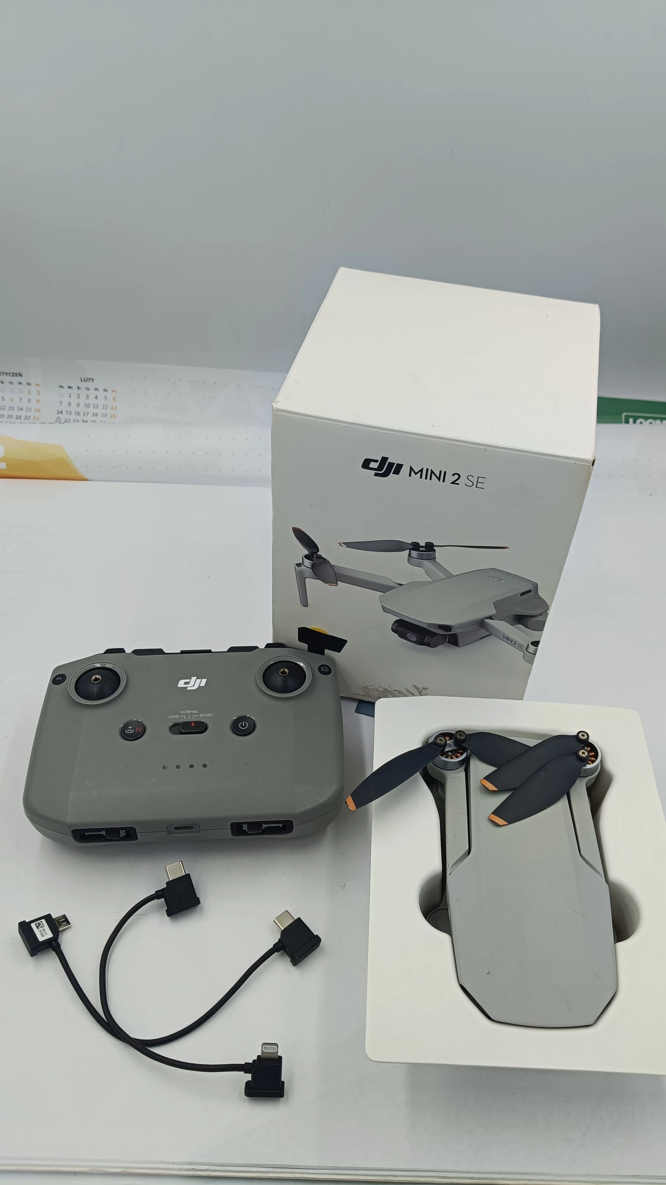 dron-dji-mini-2-se-al-3-maja-4-ostrowiec-sw