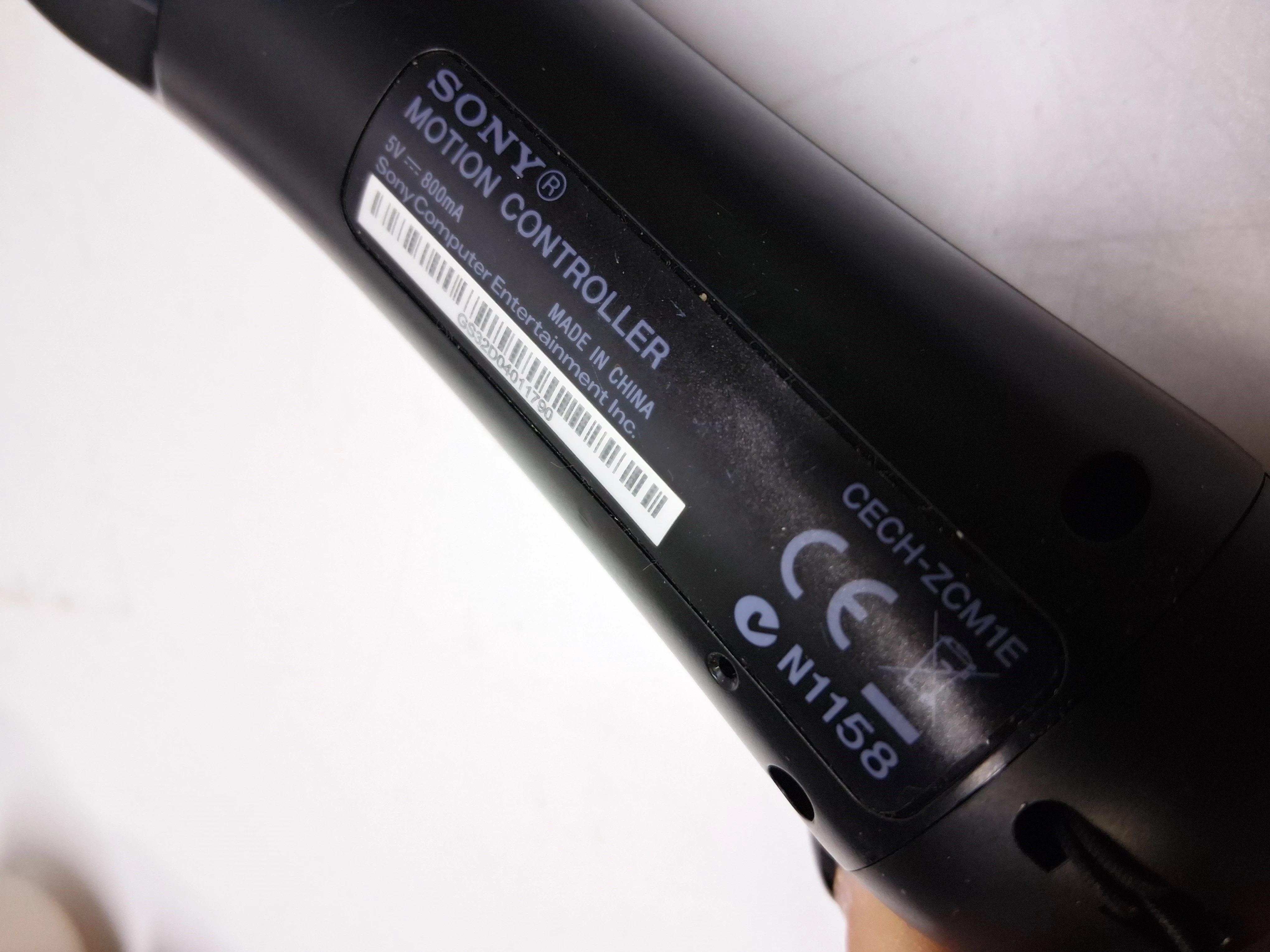 zestaw-dwoch-kontrolerow-sony-playstation-move-cech-zcm1e-z-kamera-waga-produktu-z-opakowaniem-jednostkowym-0200