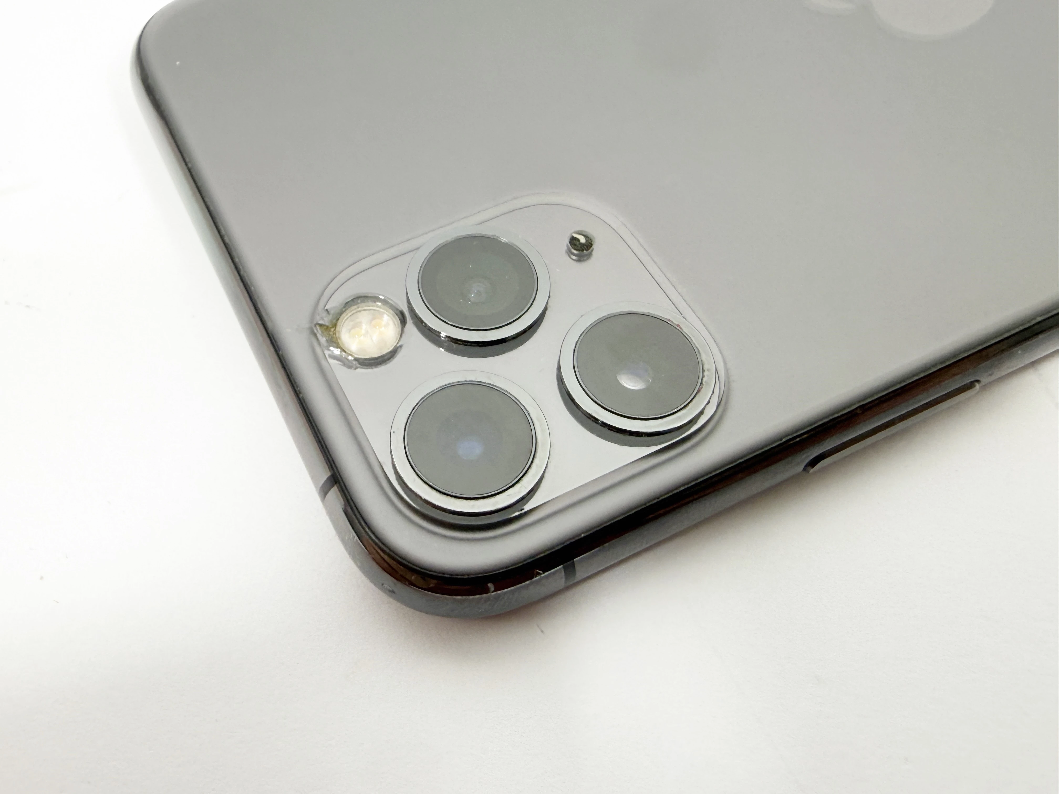 telefon-apple-iphone-11-pro-max-64gb-kondycja-82-okazja-pamiec-ram-202865-214121