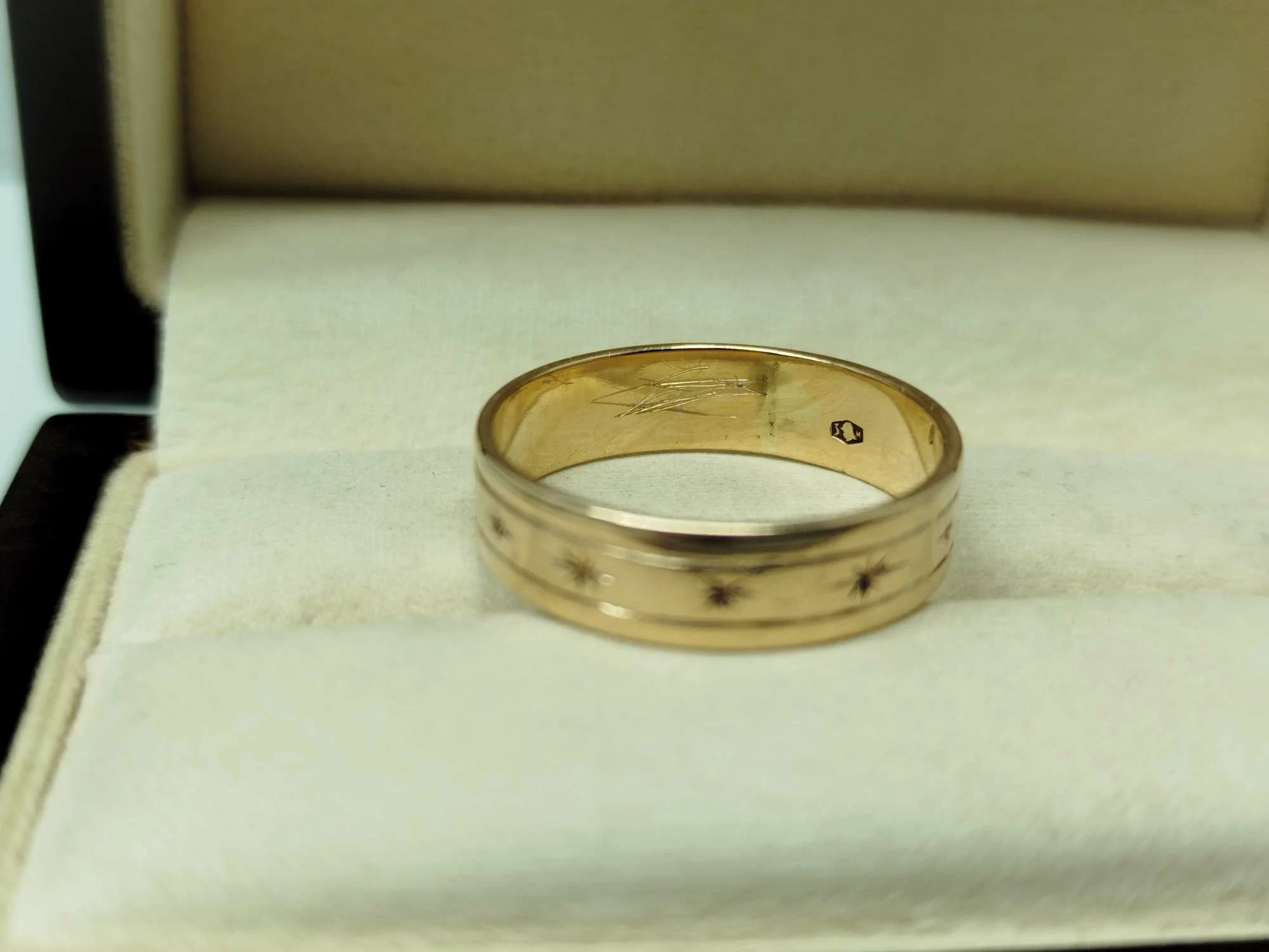 zlota-obraczka-585481-r24-z-gwiazdkami-rodzaj-2205-2