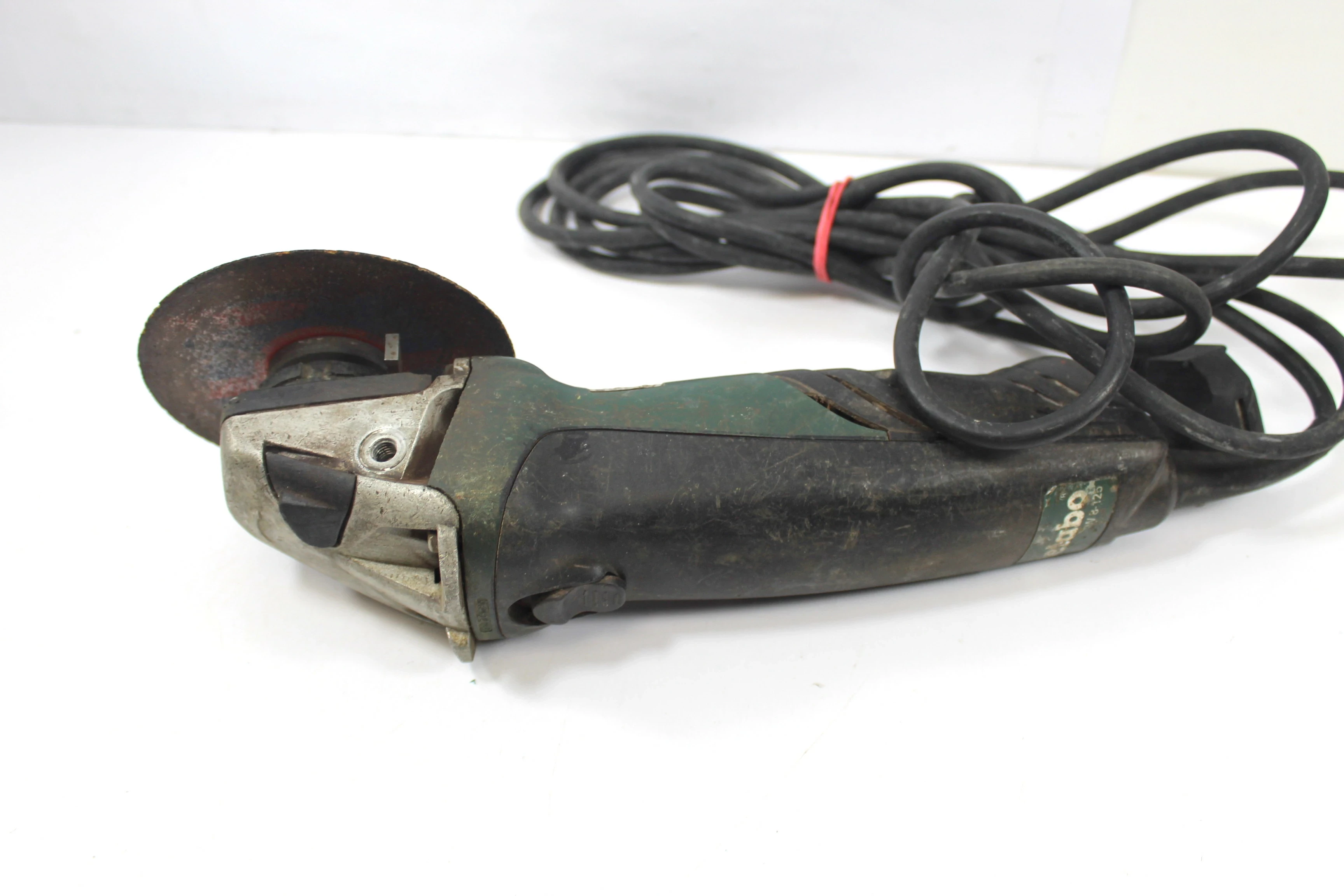 szlifierka-metabo-w-8-125-850w-rodzaj-zasilania-128529-2