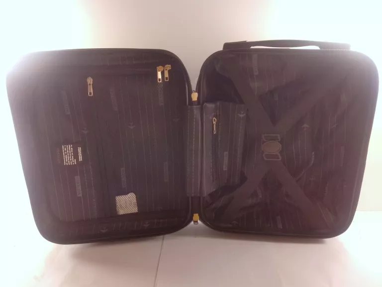 wittchen-kosmetyczka-podrozna-abs-z-zebrowaniem-stan-11323-2