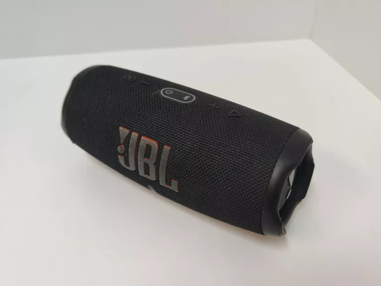 glosnik-przenosny-jbl-charge-5-zasilanie-209202-1769410