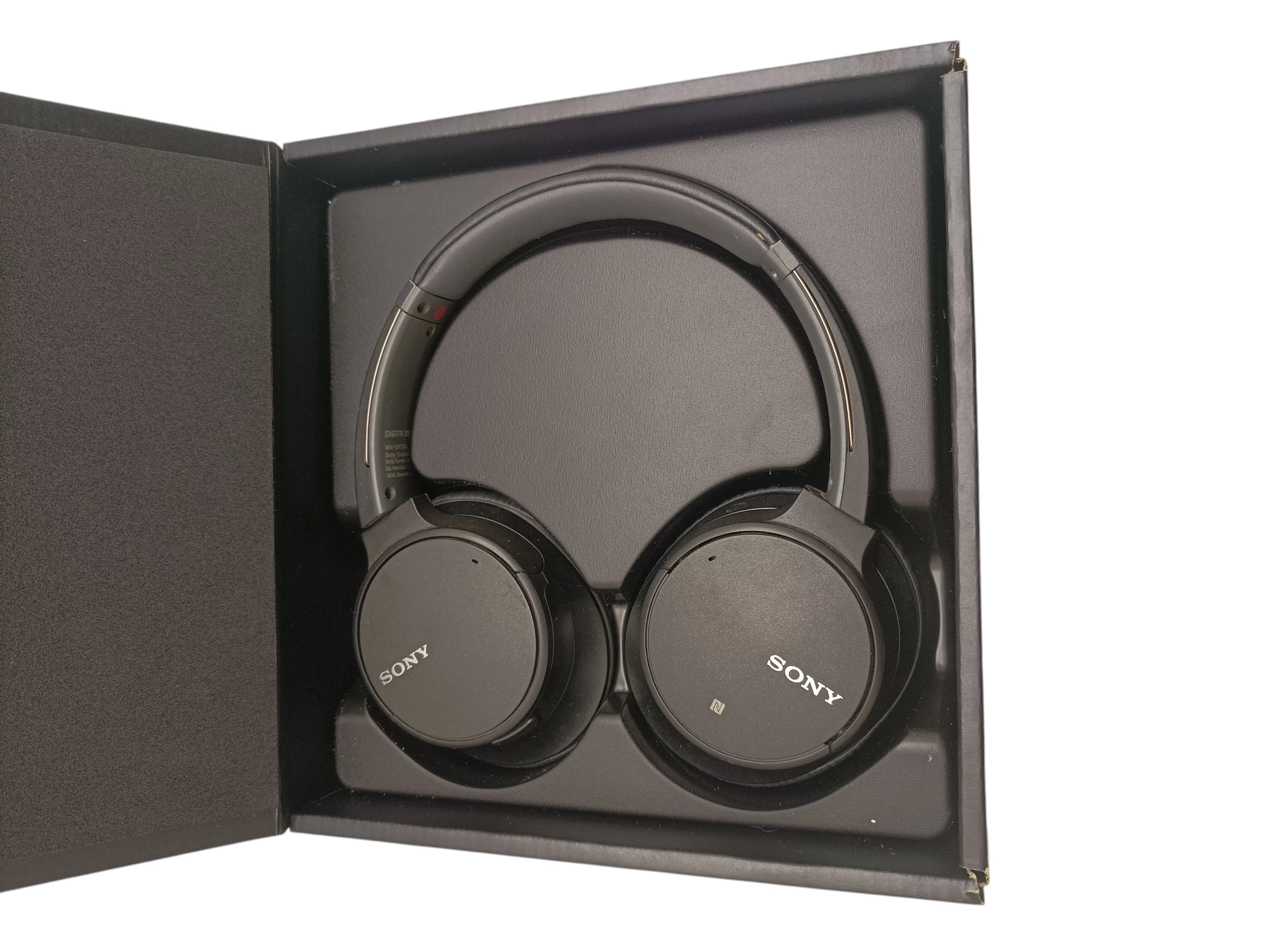 sluchawki-bt-sony-wh-ch700n-stan-11323-2