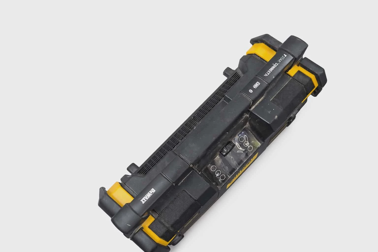 radio-budowlane-dewalt-xr-pudelko-brak-baterii-marka-248811-950256