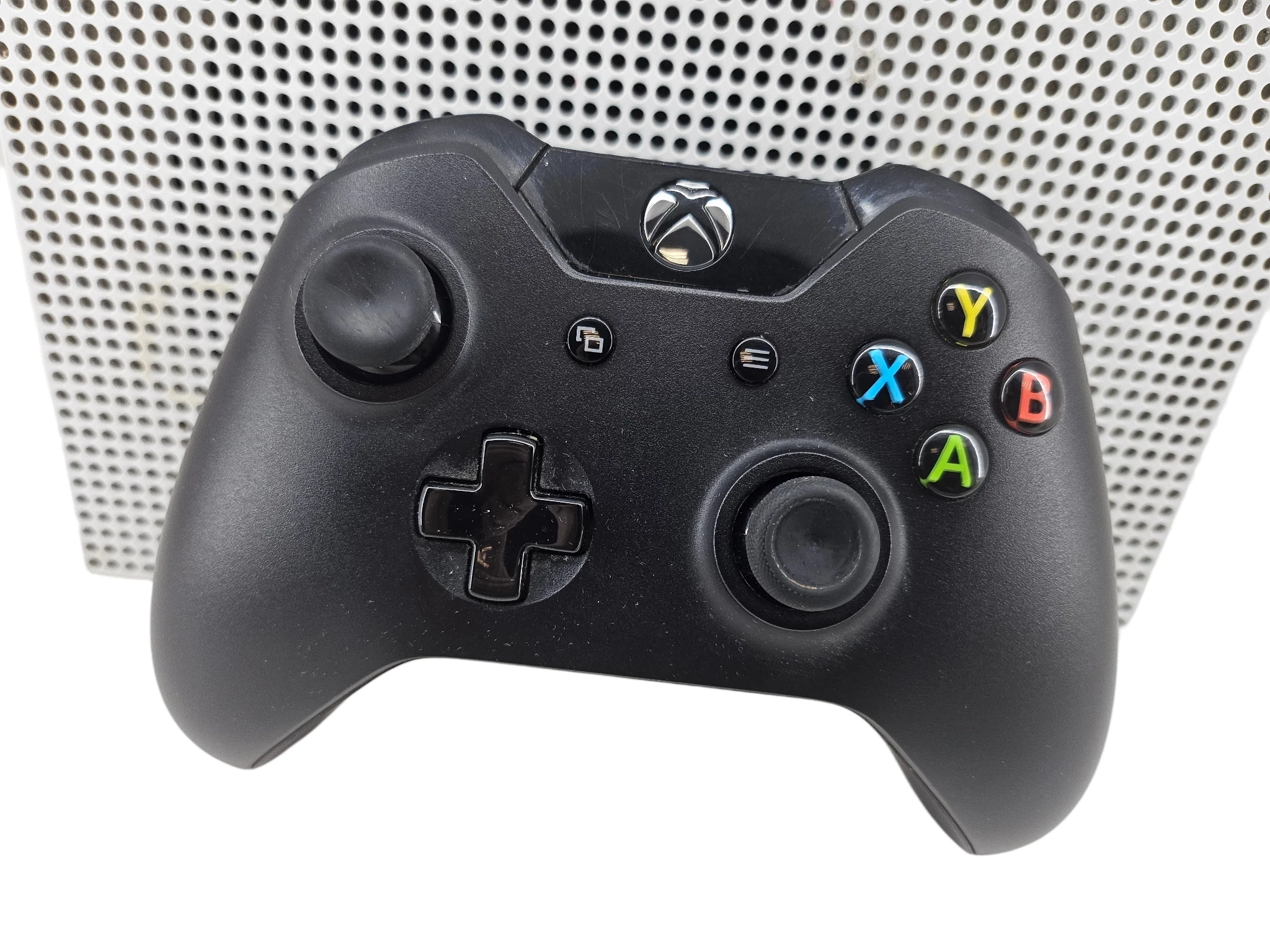 konsola-xbox-one-s-1tb-1681-pad-biala-ean-gtin-0077848142643