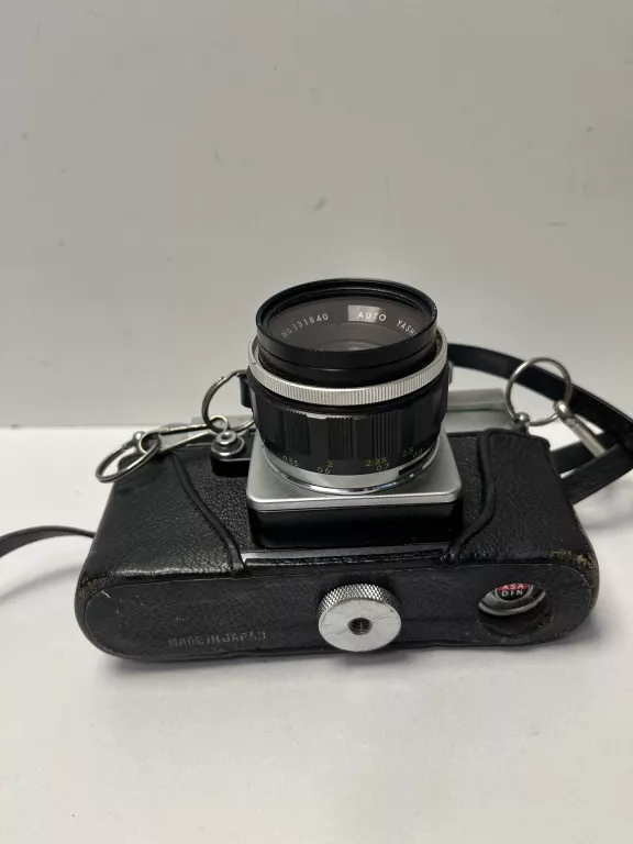 aparat-analogowy-yashica-reflex-35-model-reflex-35