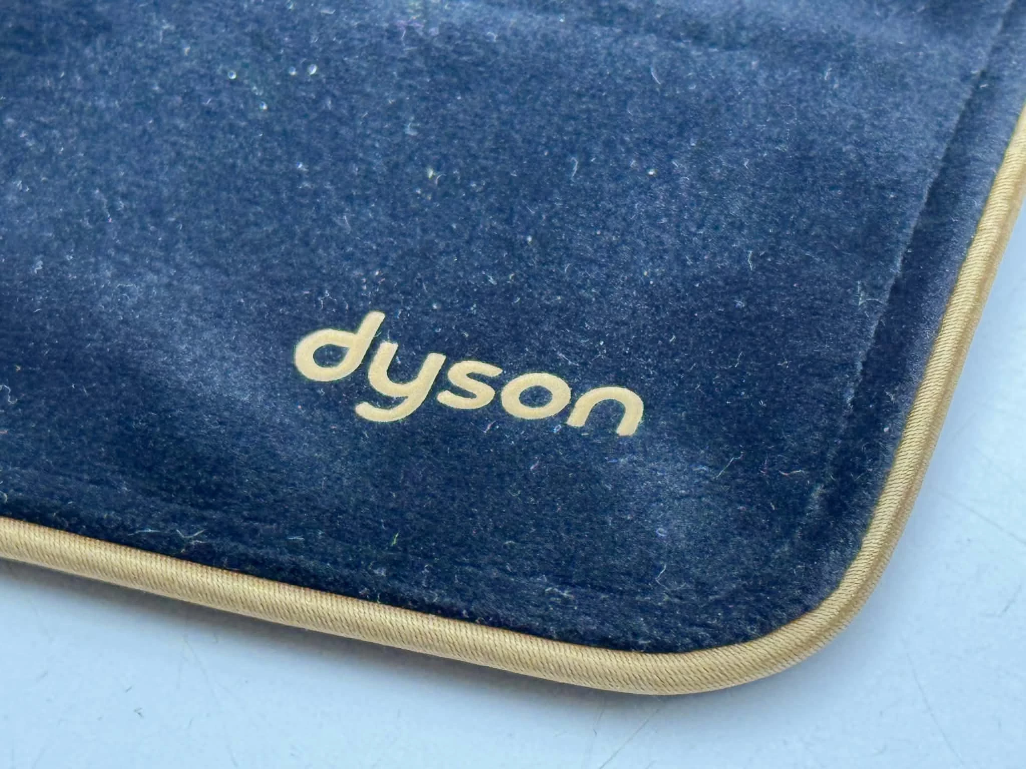 prostownica-bezprzewodowa-dyson-corrale-hs03-typ-203601-217513