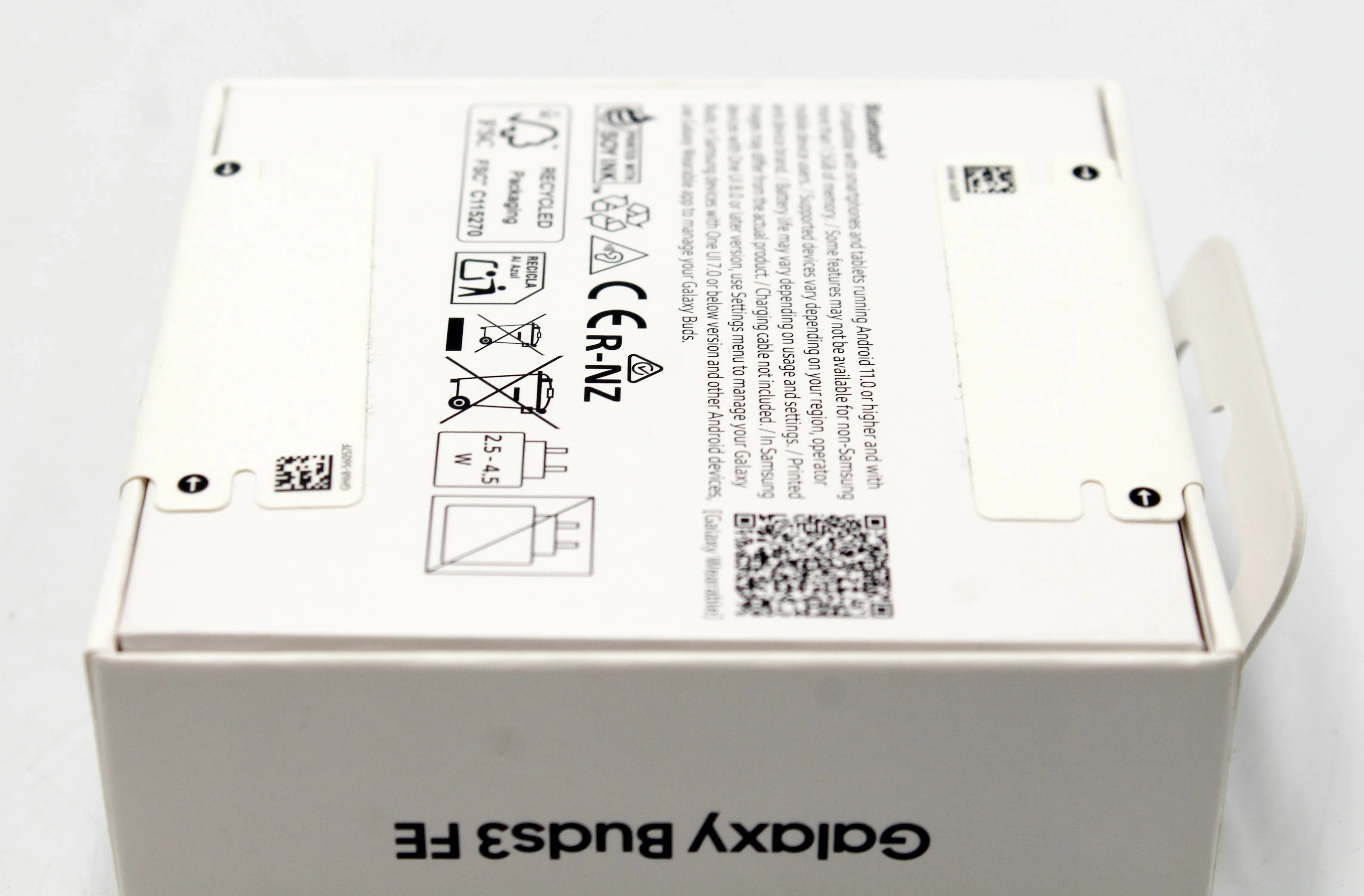 sluchawki-bezprzewodowe-tws-samsung-galaxy-buds3-fe-grafitowe-waga-produktu-z-opakowaniem-jednostkowym-0160