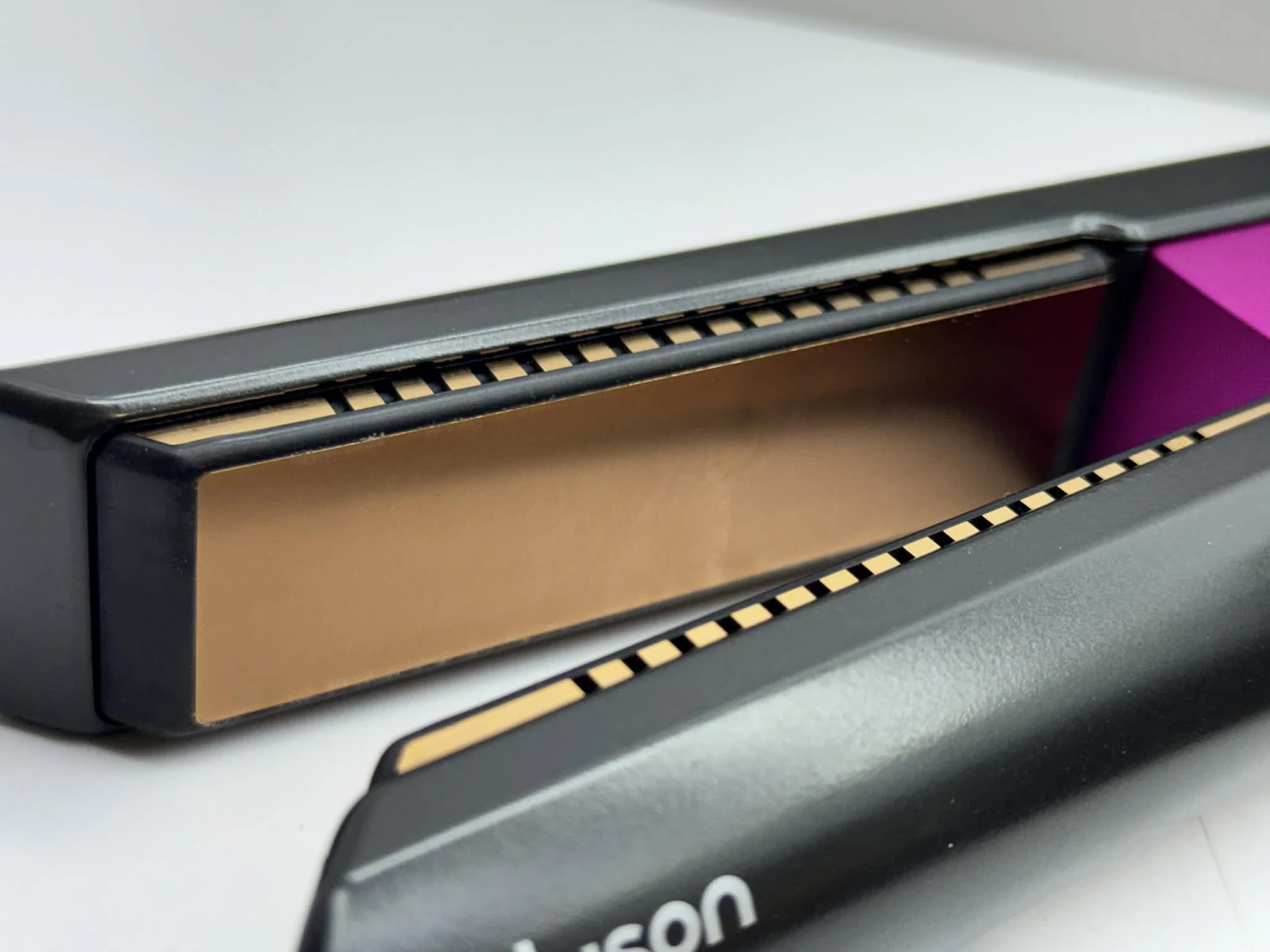 prostownica-bezprzewodowa-dyson-corrale-hs03-funkcje-203621-8