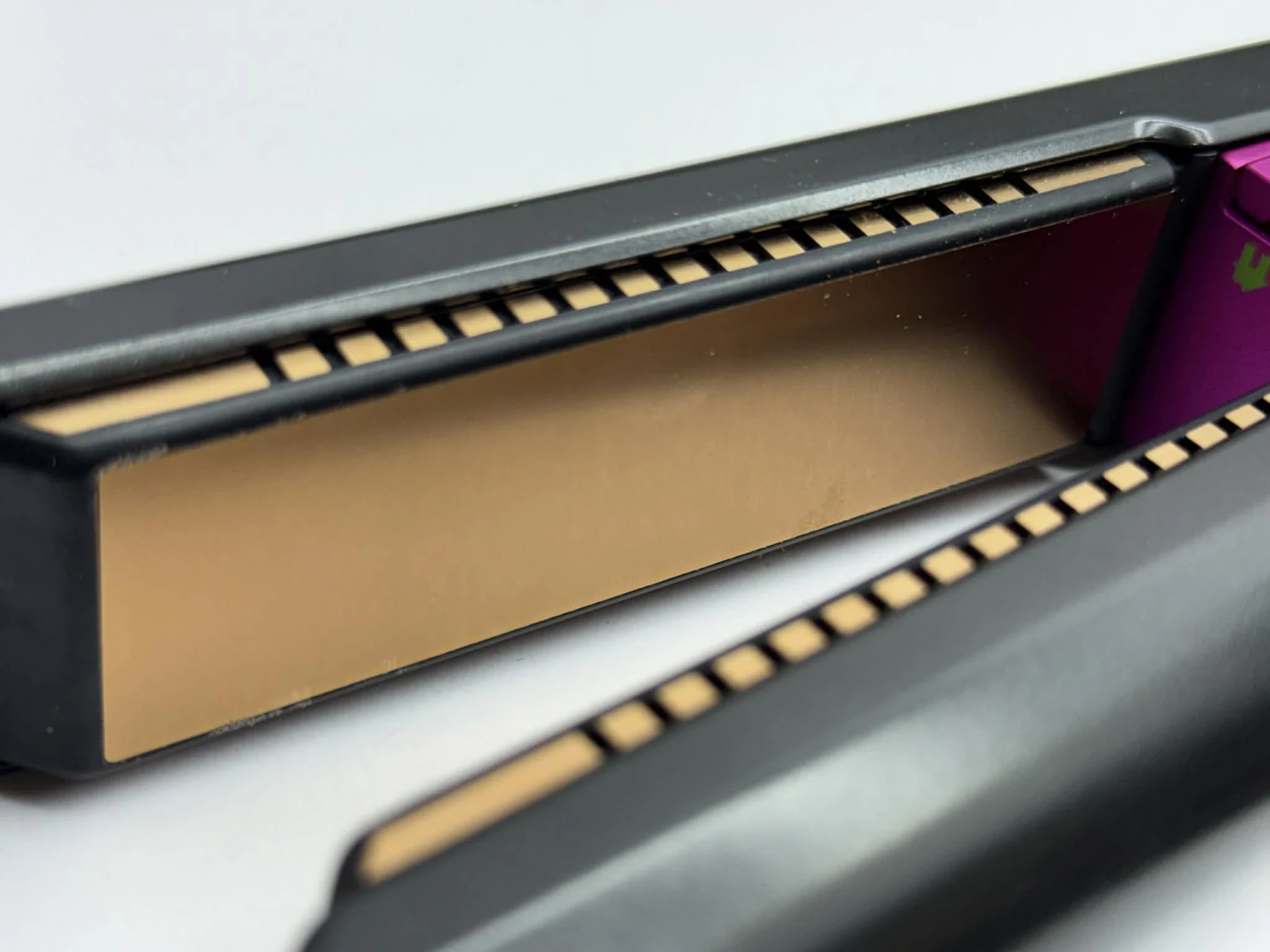 prostownica-bezprzewodowa-dyson-corrale-hs03-regulacja-temperatury-203333-216501