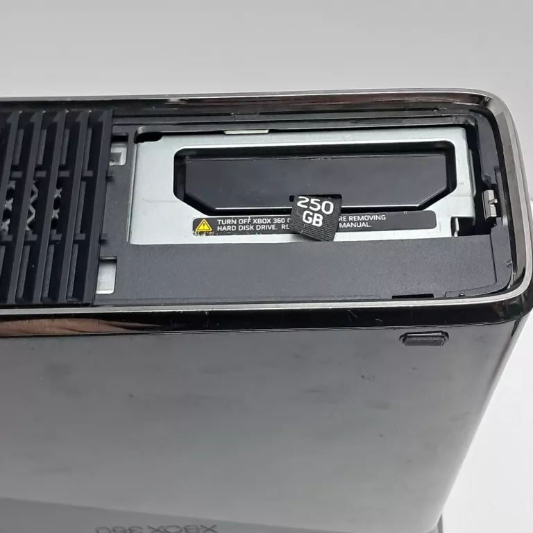 konsola-xbox-360kinect-liczba-kontrolerow-w-zestawie-205994-225554