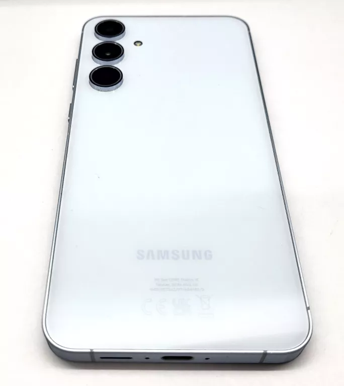 telefon-samsung-a55-5g-8gb128gb-przekatna-ekranu-660