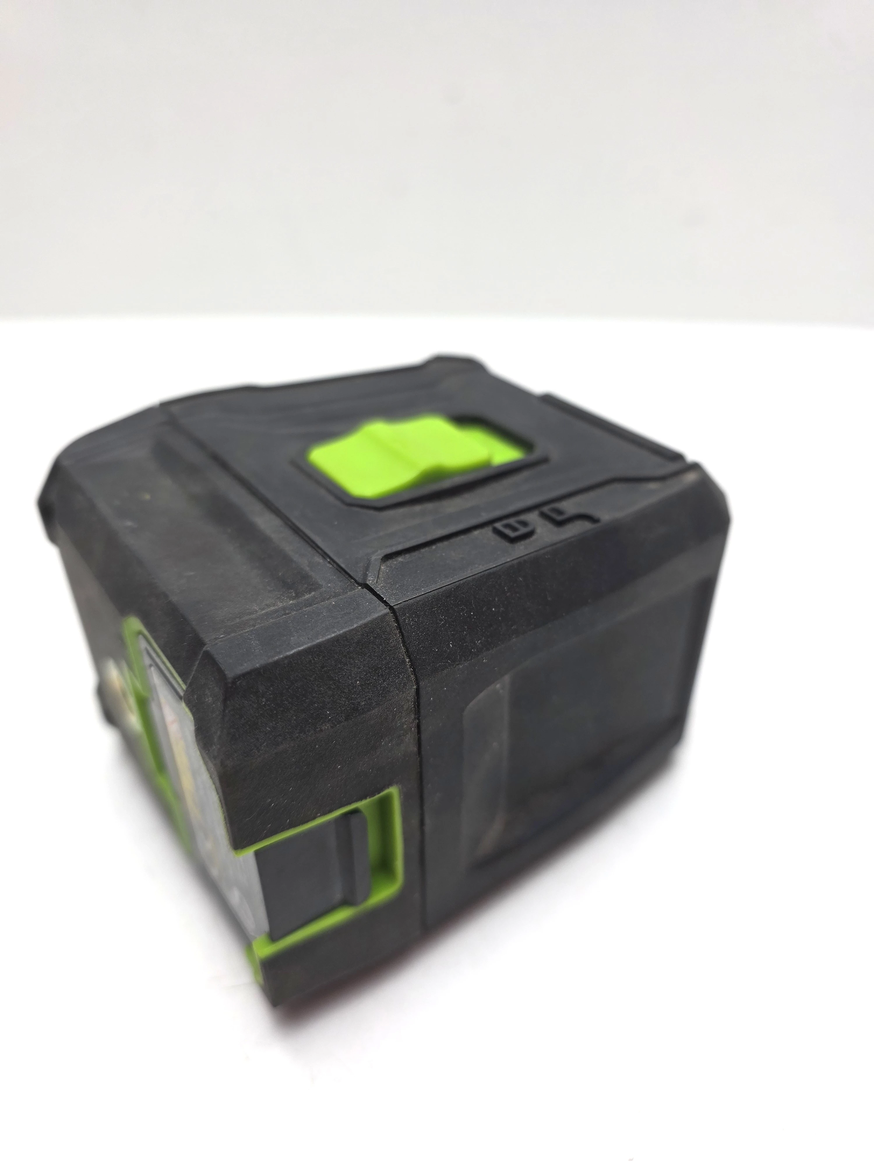 laser-krzyzowy-dedra-mc0901-maksymalny-zasieg-pracy-20