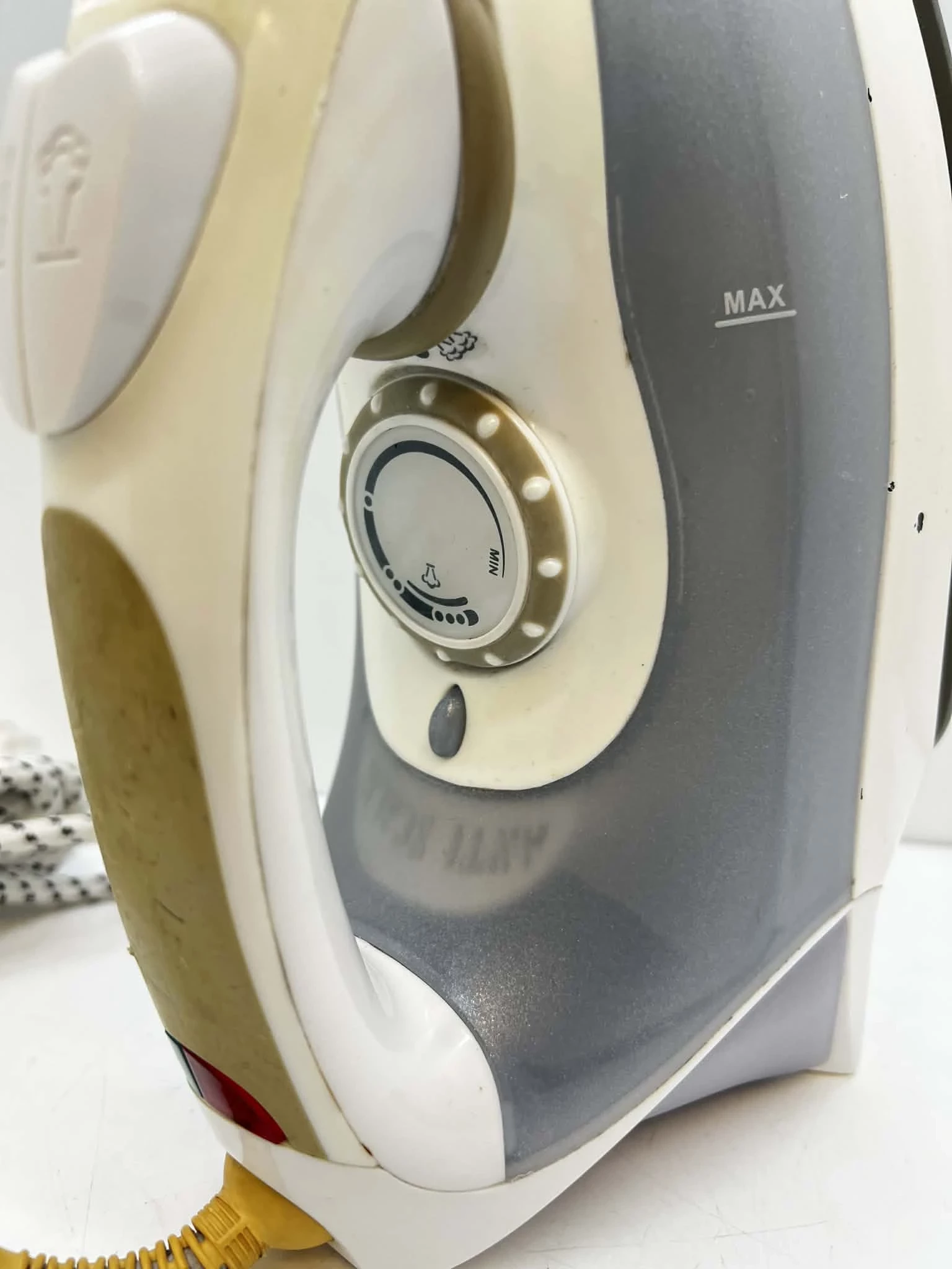 zelazko-zelmer-28z010-stan-11323-2