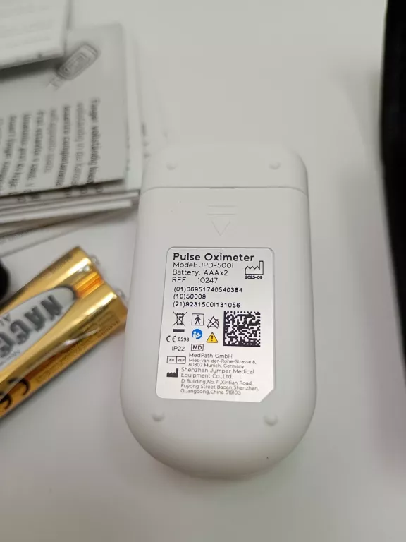 medyczny-pulsoksymetr-napalcowy-pulsometr-stan-11323-1