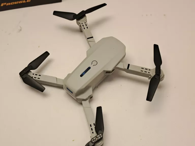 dron-e88-nova-rodzaj-250349-1884763