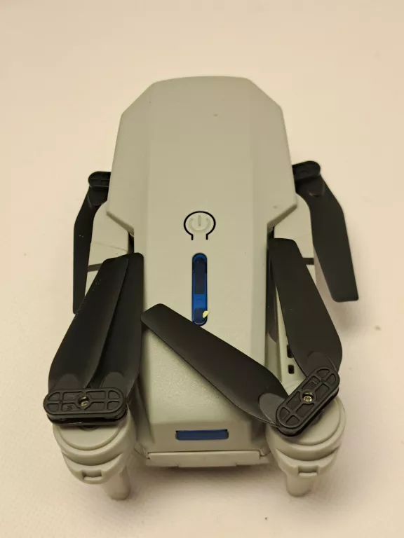 dron-e88-nova-zawiera-baterie-250685-2006716