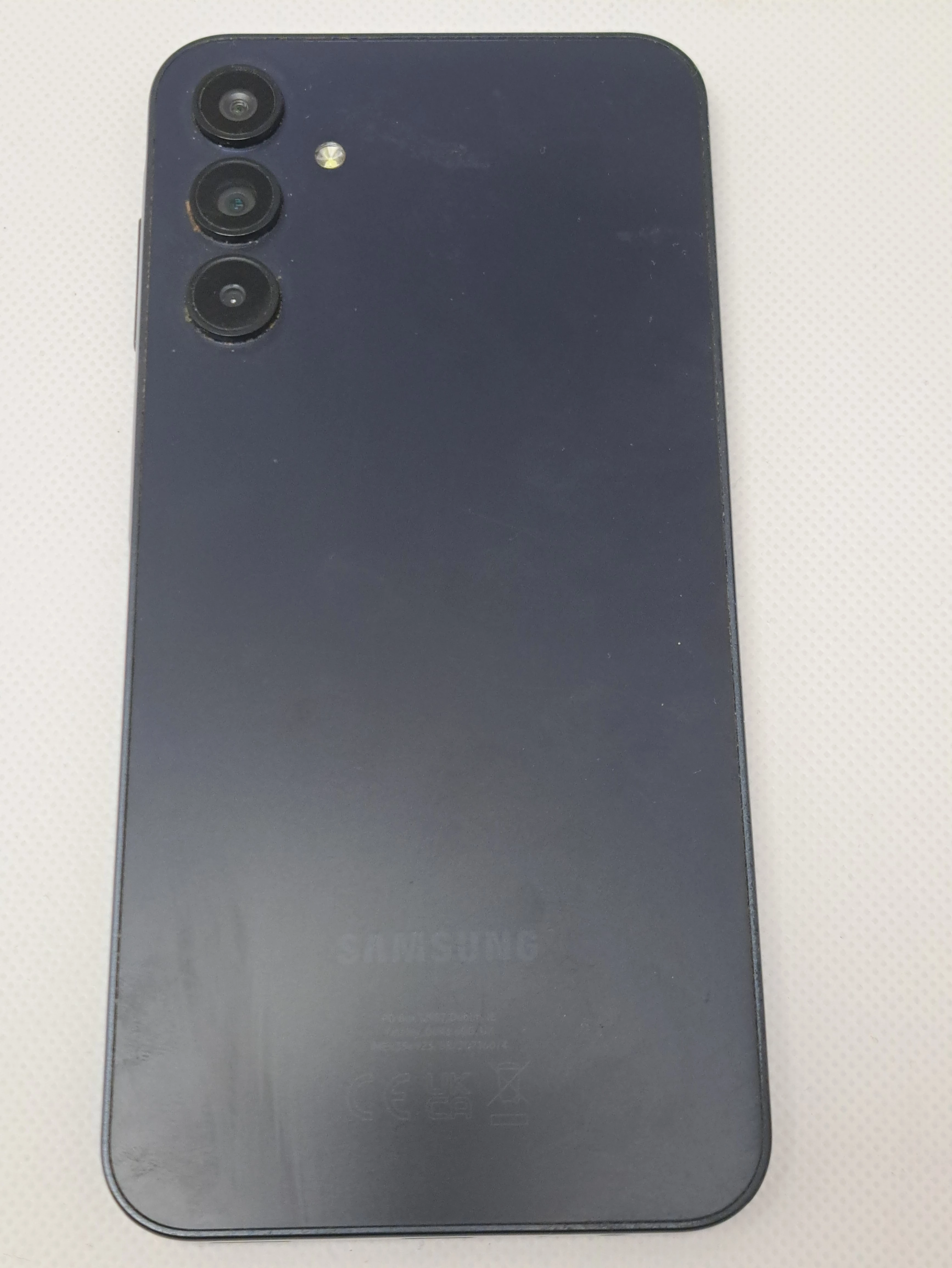 telefon-samsung-galaxy-a15-przekatna-ekranu-650