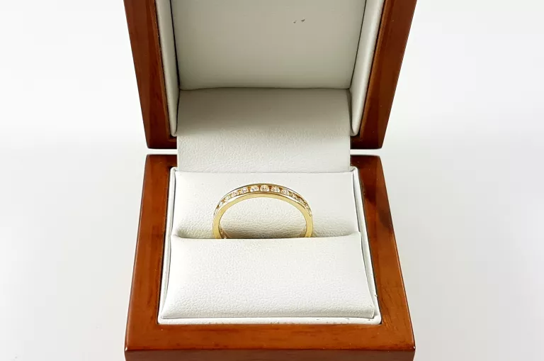 zloty-pierscionek-obraczka-cyrkonia-585-325g-roz-22-stan-11323-2