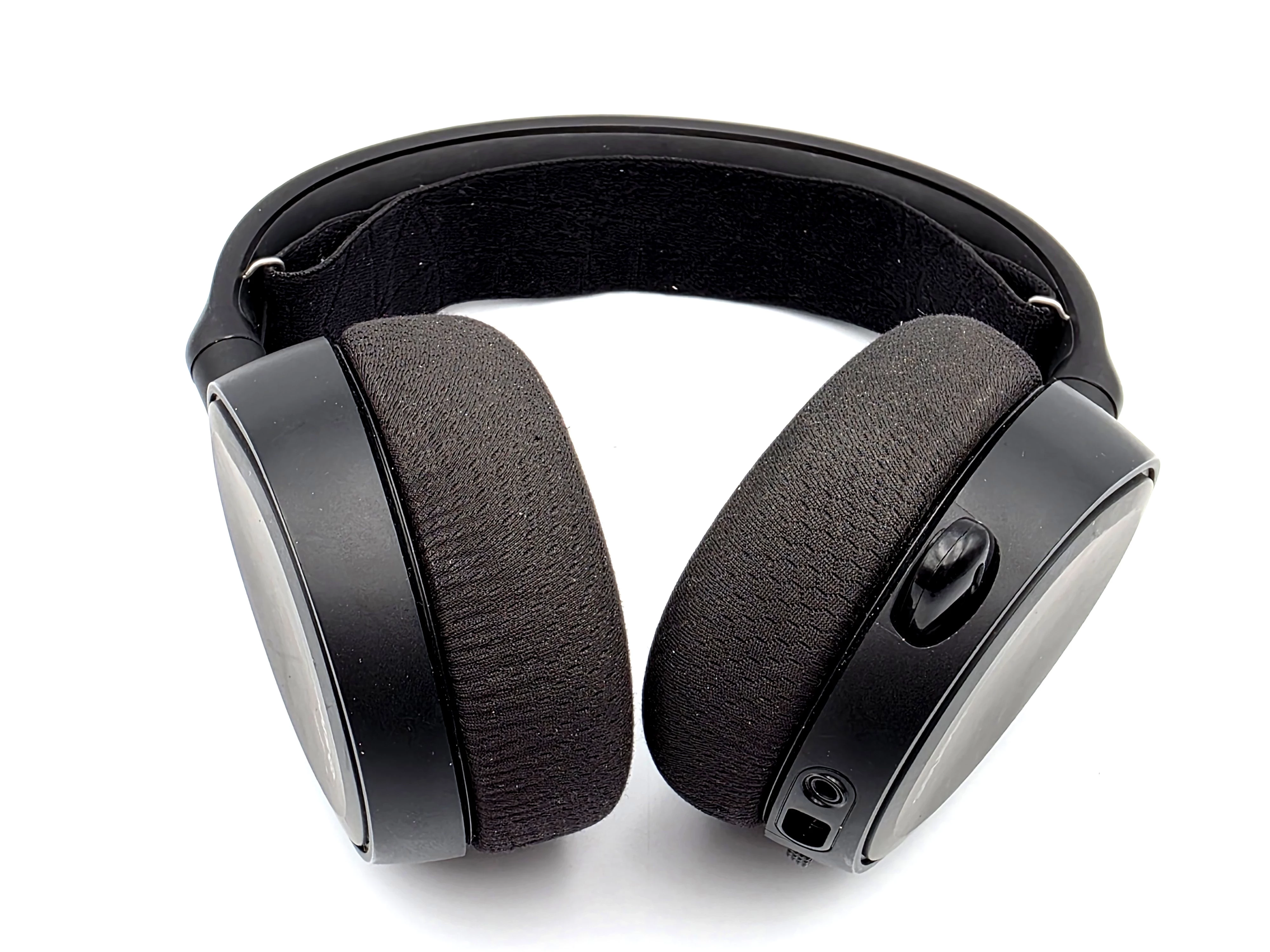 sluchawki-nauszne-przewodowe-z-mikrofonem-steelseries-arctis-5-czarne-model-arctis-5