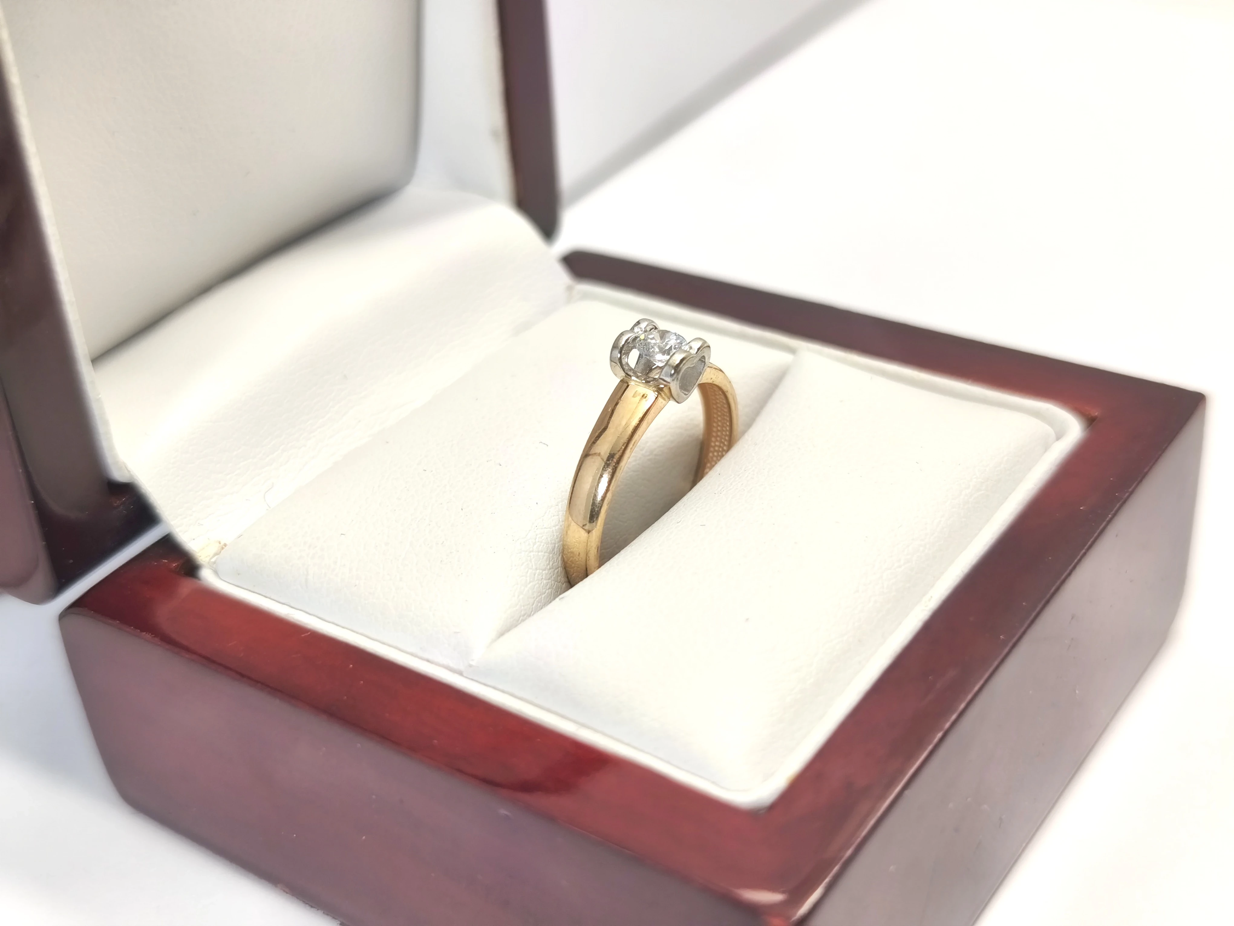 zloty-pierscionek-z-cyrkonia-r13-585-174g-stan-11323-2