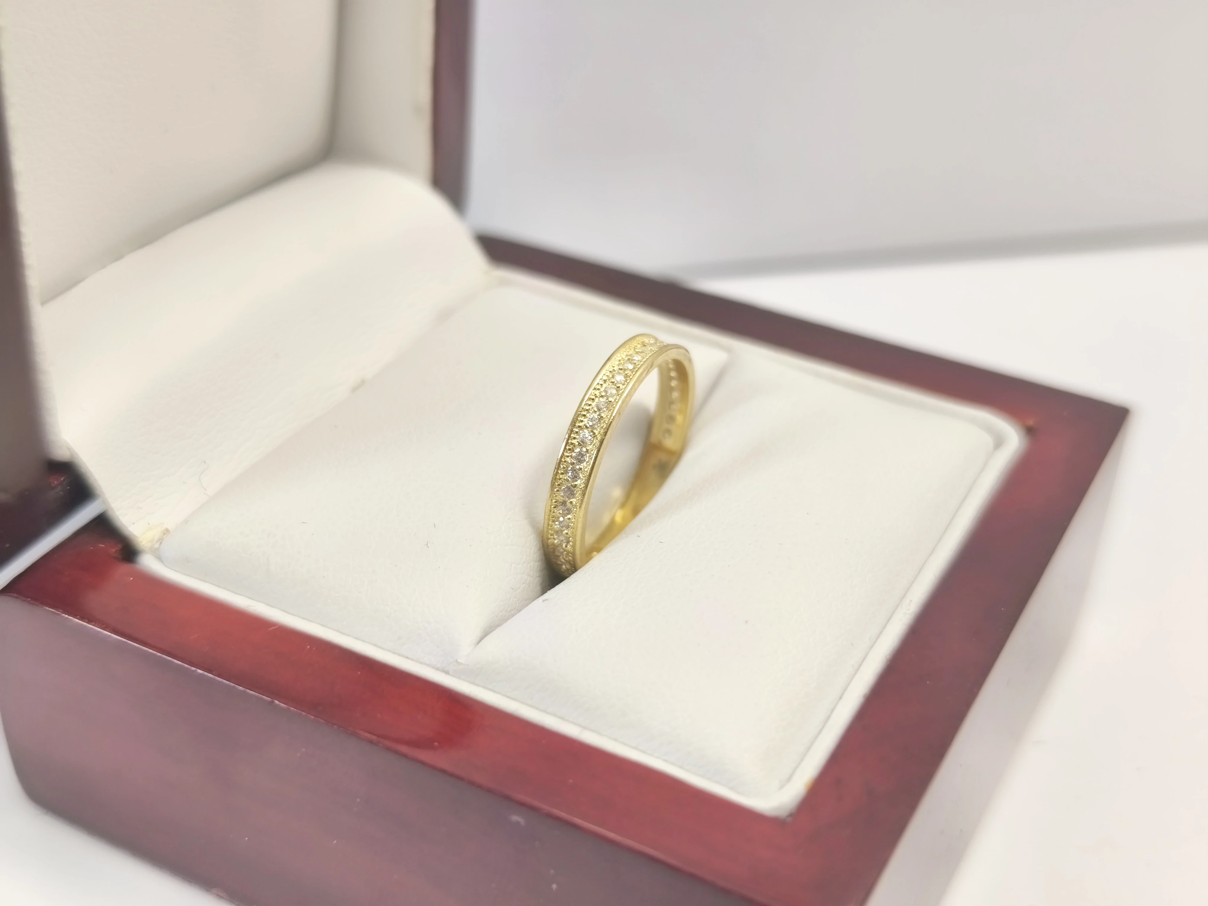 zloty-pierscionek-z-cyrkoniami-r9-585-137g-stan-11323-2