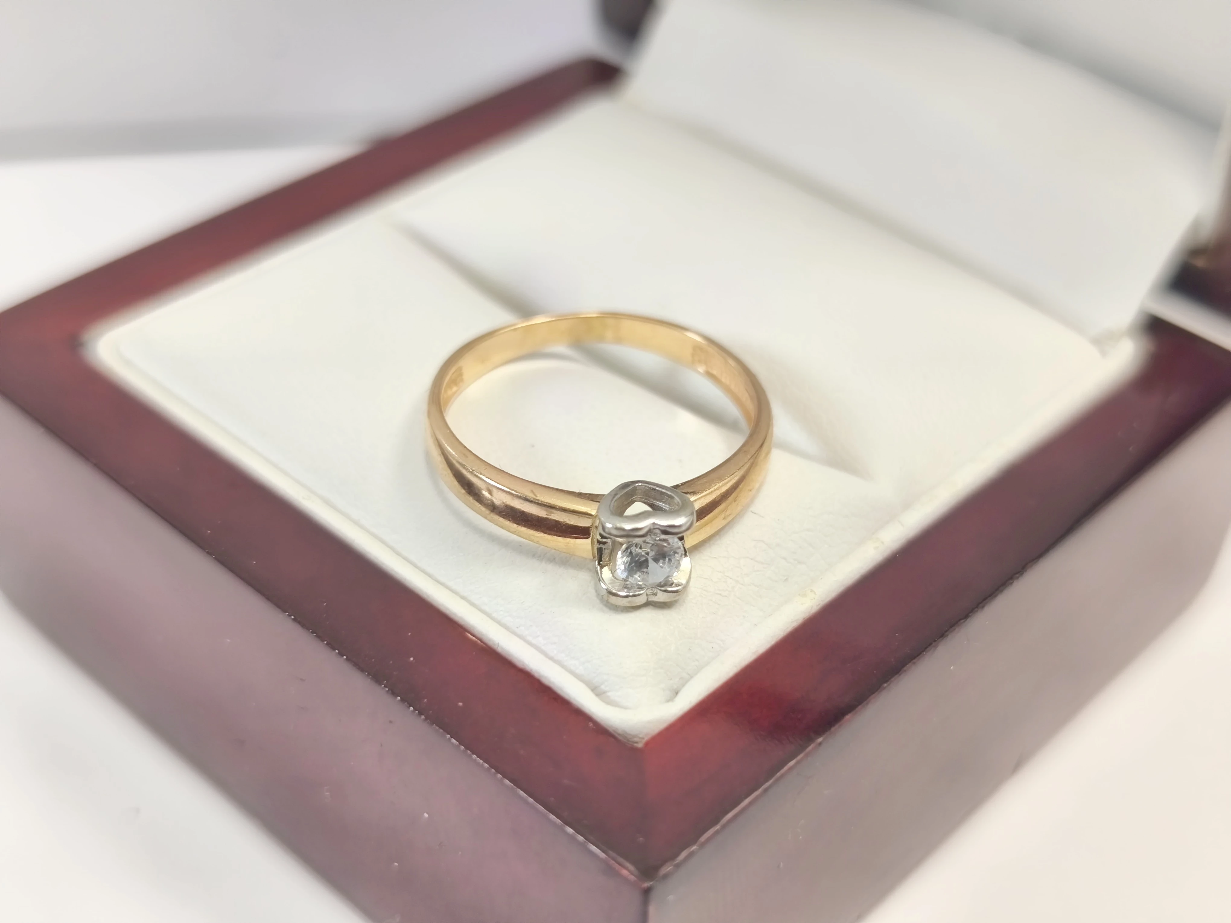 zloty-pierscionek-z-cyrkonia-r13-585-174g-material-15835-2