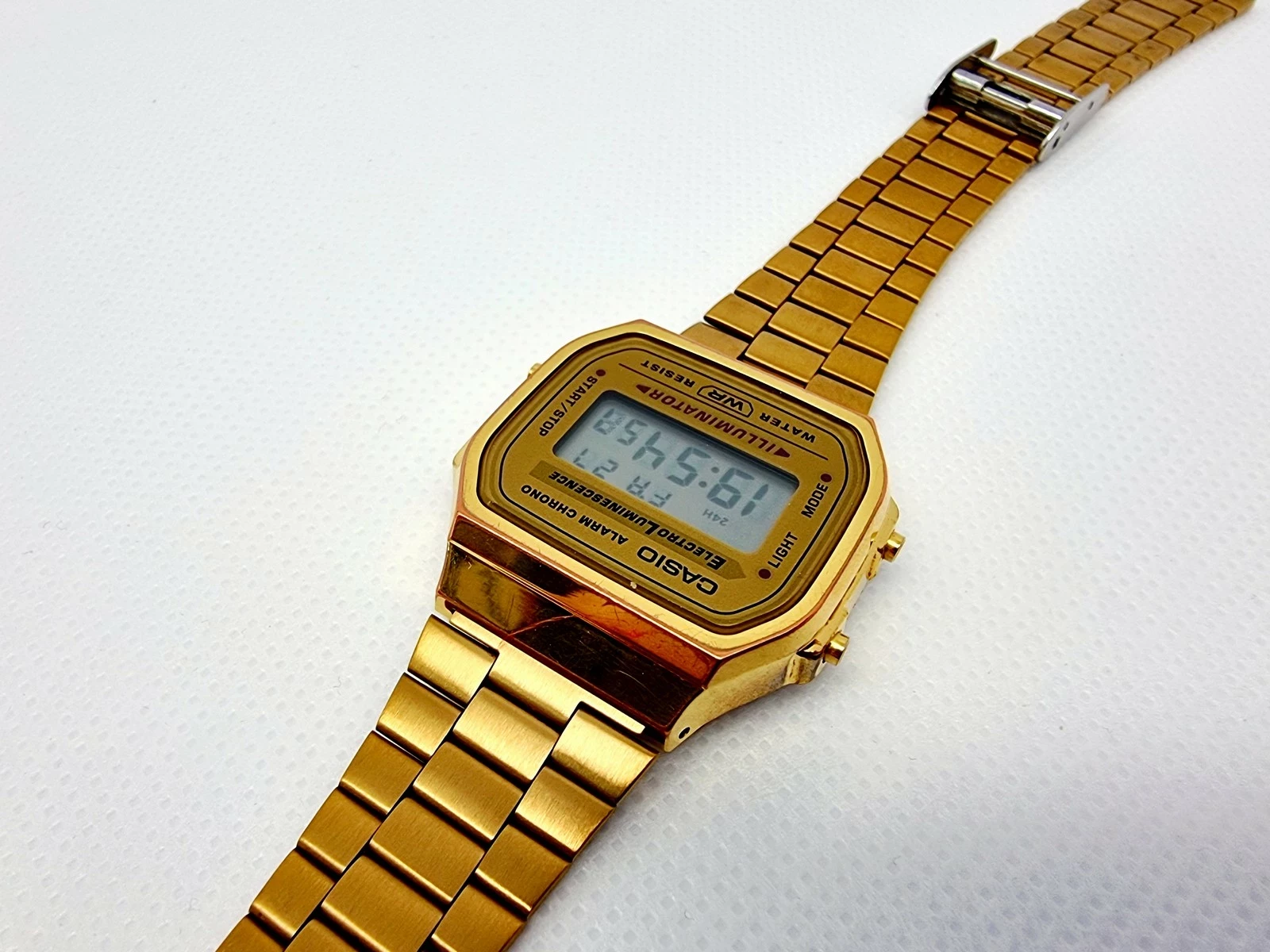 zegarek-casio-a168wg-ksztalt-koperty-129223-1