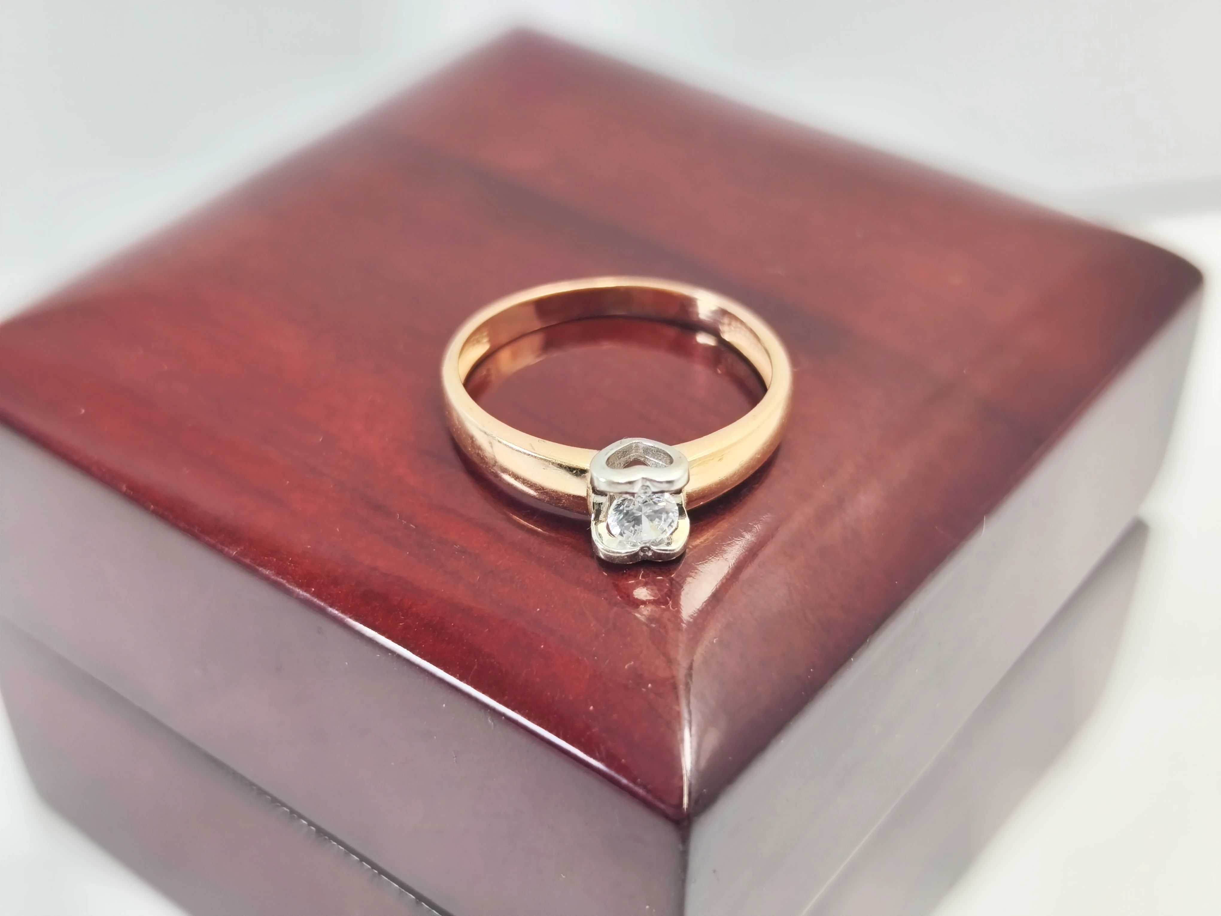 zloty-pierscionek-z-cyrkonia-r13-585-174g-kamien-17088-128