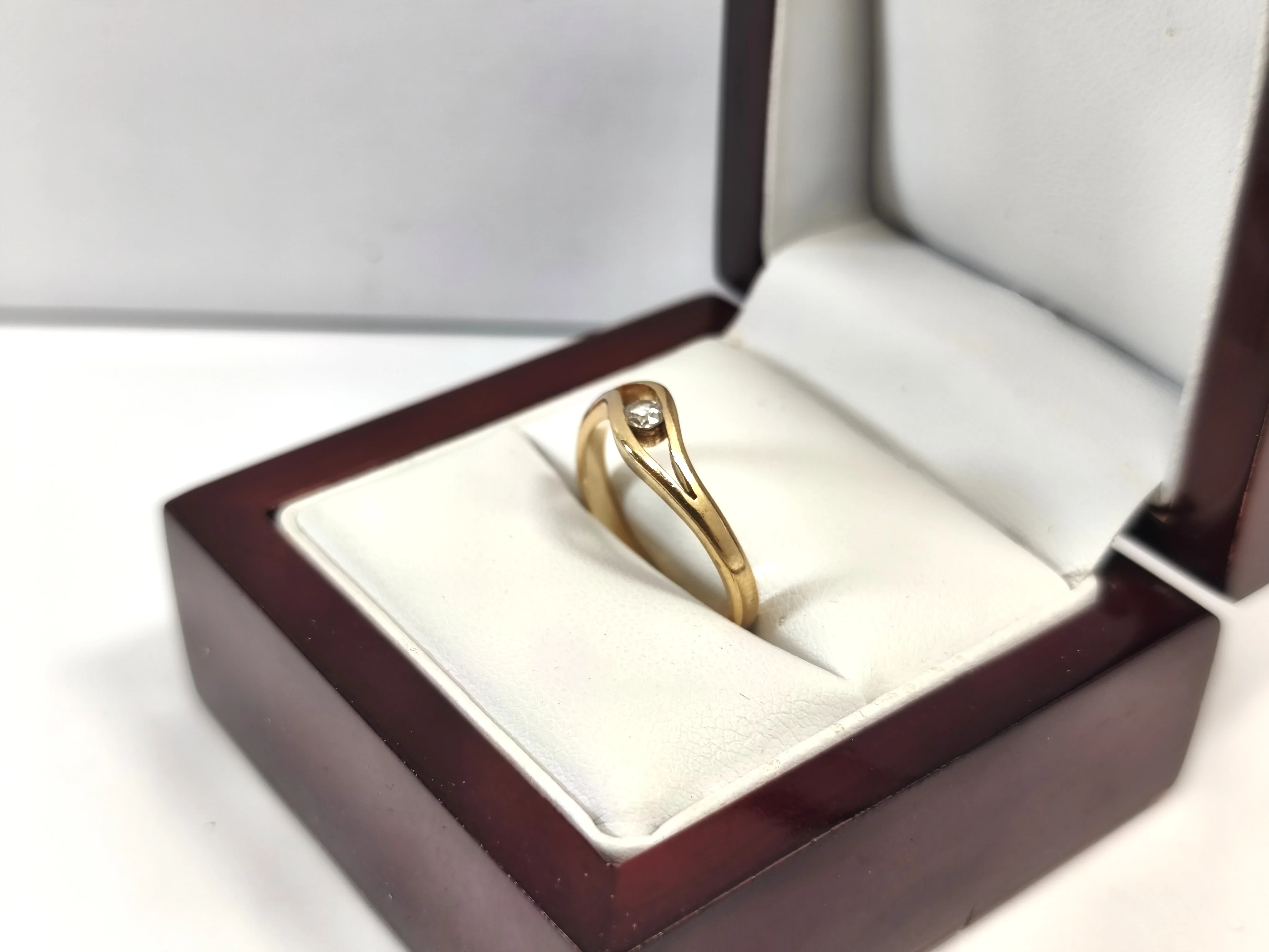 zloty-pierscionek-z-cyrkonia-r17-585-304g-rodzaj-2205-2