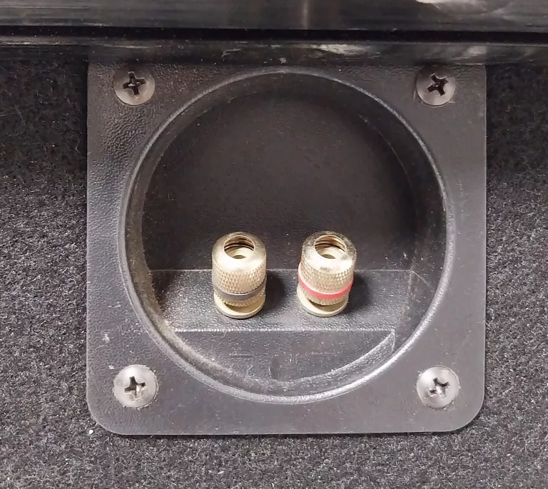 glosnik-pioneer-mdf-1400-wzmacniacz-crunch-gpx1000-liczba-kanalow-225-4