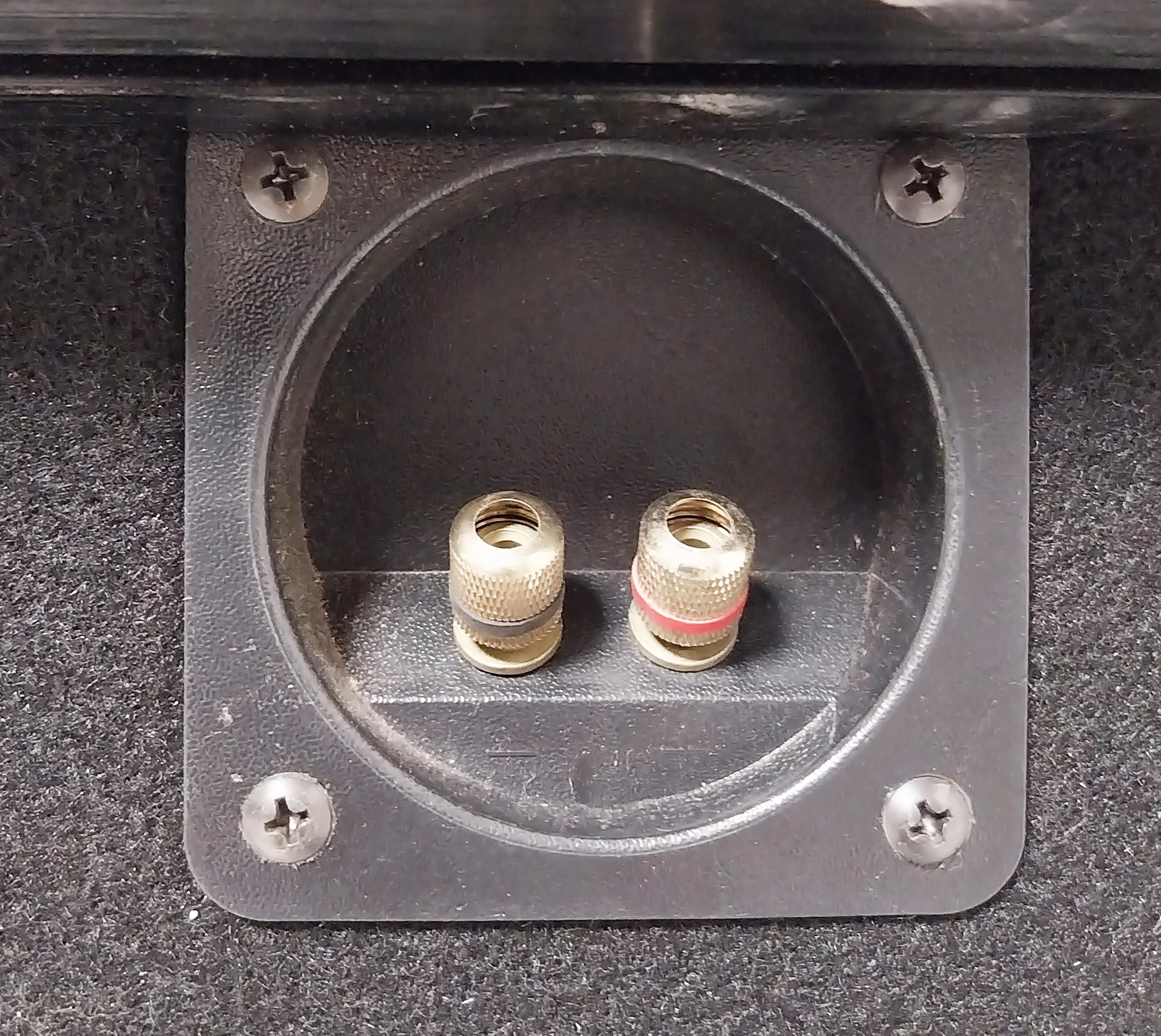 glosnik-pioneer-mdf-1400-wzmacniacz-crunch-gpx1000-liczba-kanalow-225-4