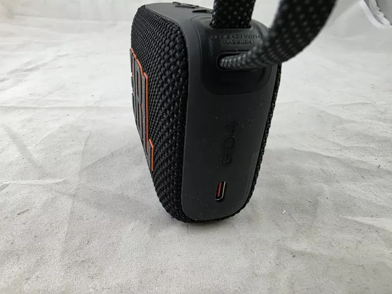 glosnik-jbl-go-4-moc-420