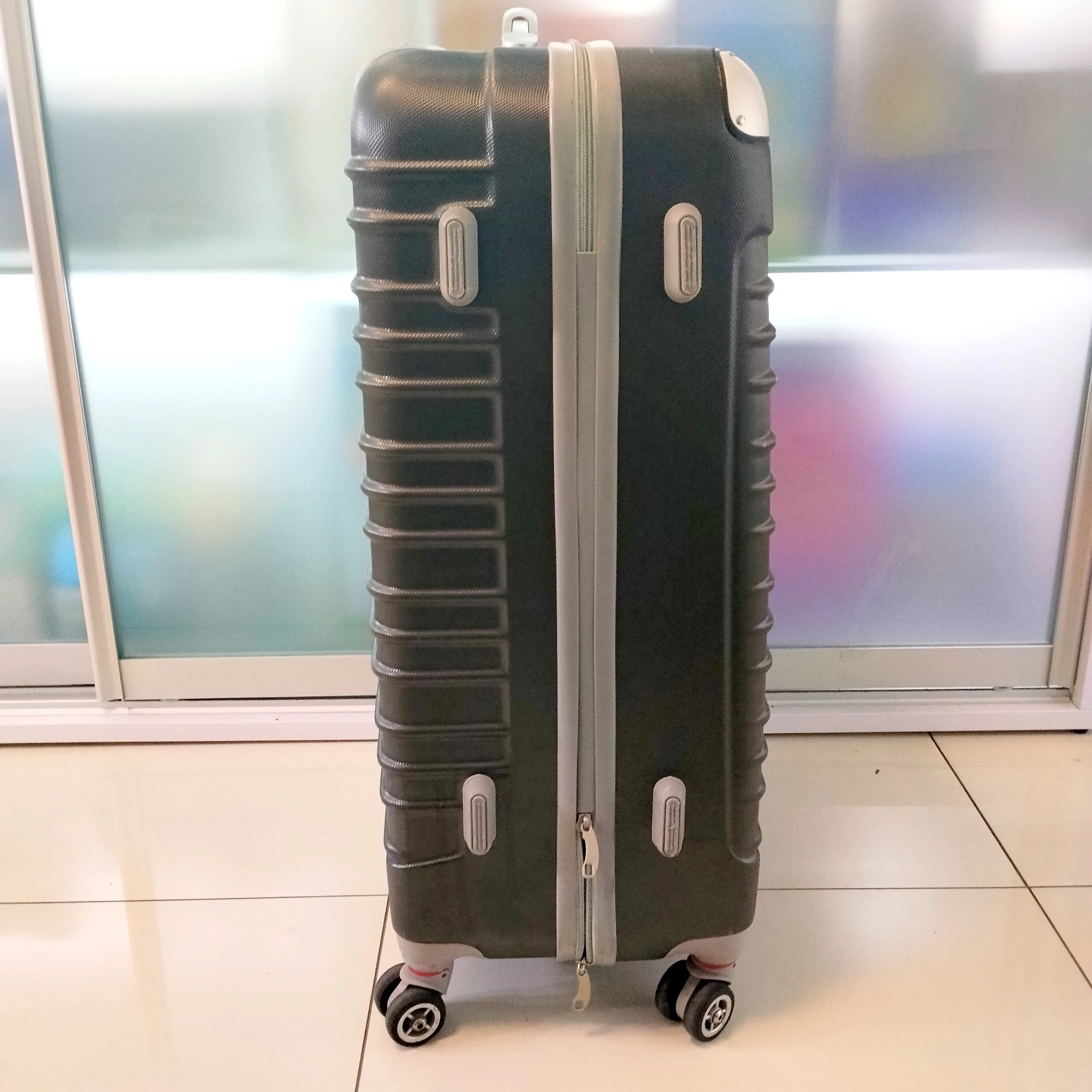 walizka-czarna-travelpac-kod-producenta-walizka-czarna