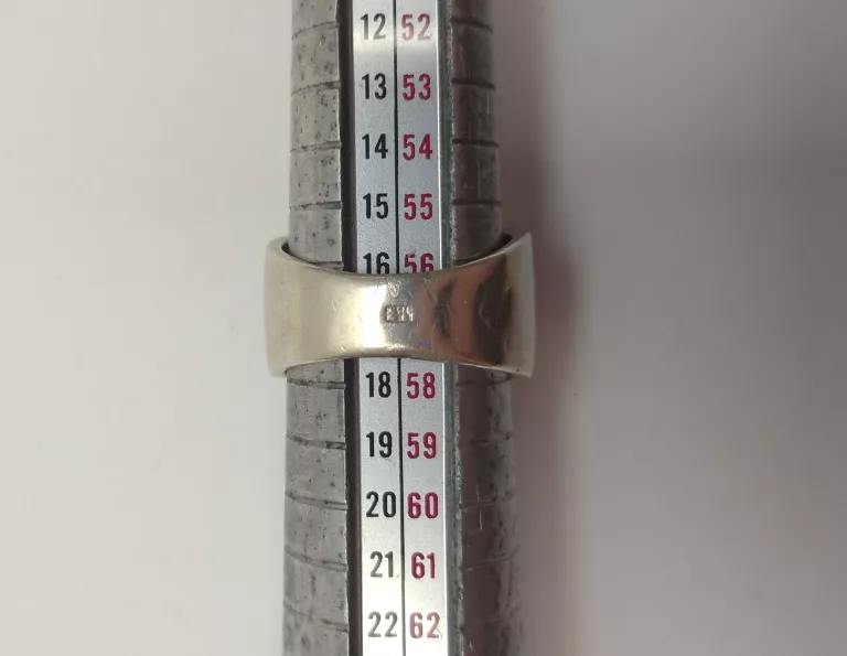 srebro-wyrob-jubilerski-uzywany-pierscionek-808g-rodzaj-2205-2