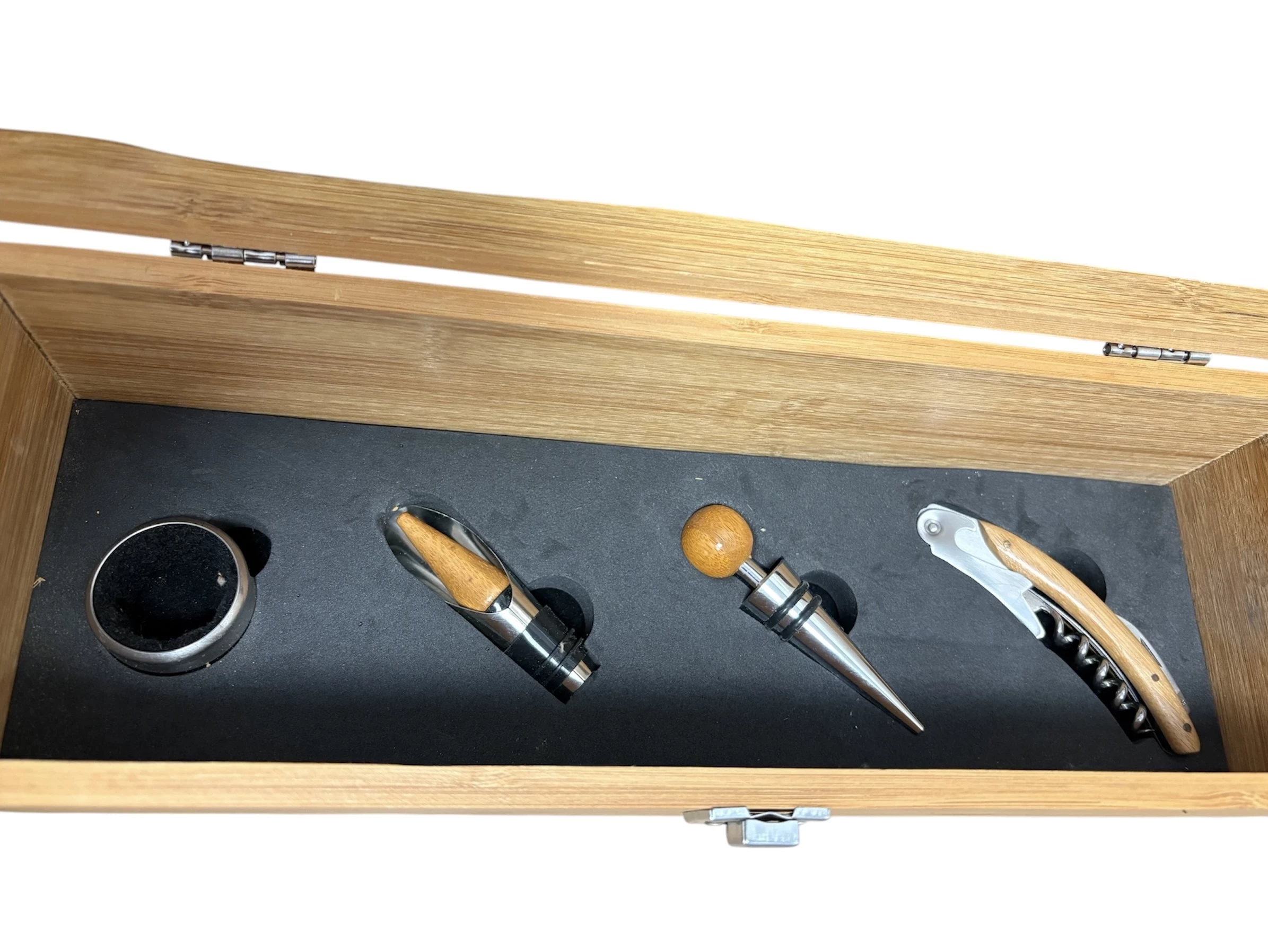 zestaw-do-otwierania-wina-w-skrzynce-stan-11323-2