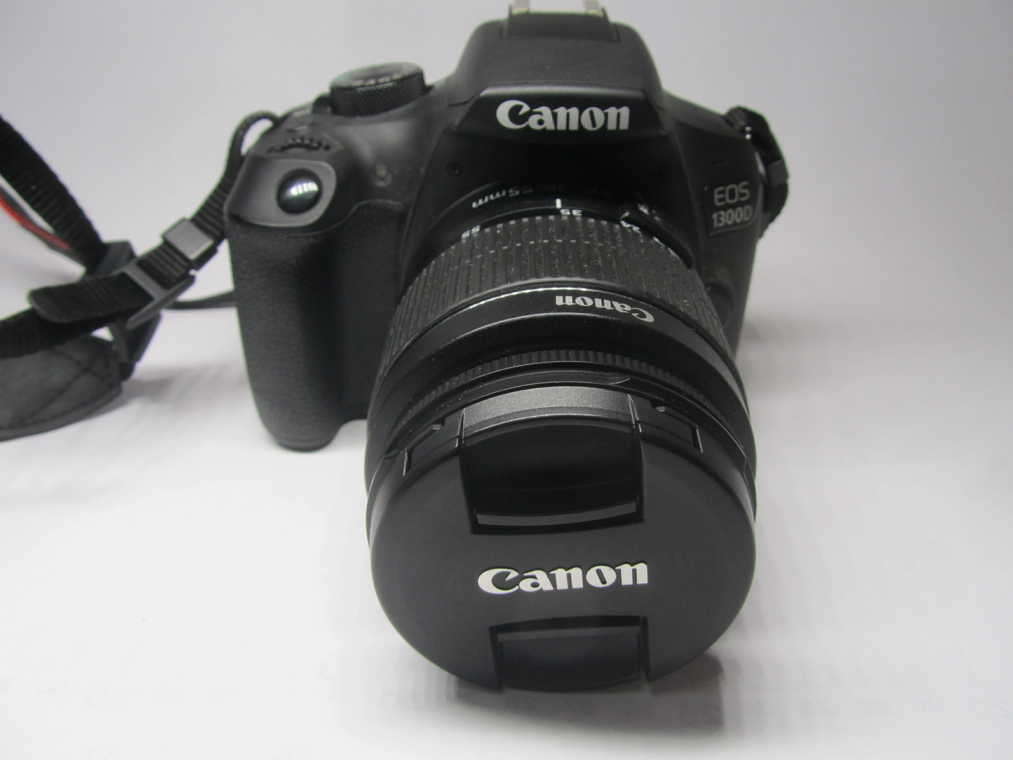 lustrzanka-canon-1300d-obiektyw-18-55mm-filtry-zestaw-ean-gtin-8714574637259